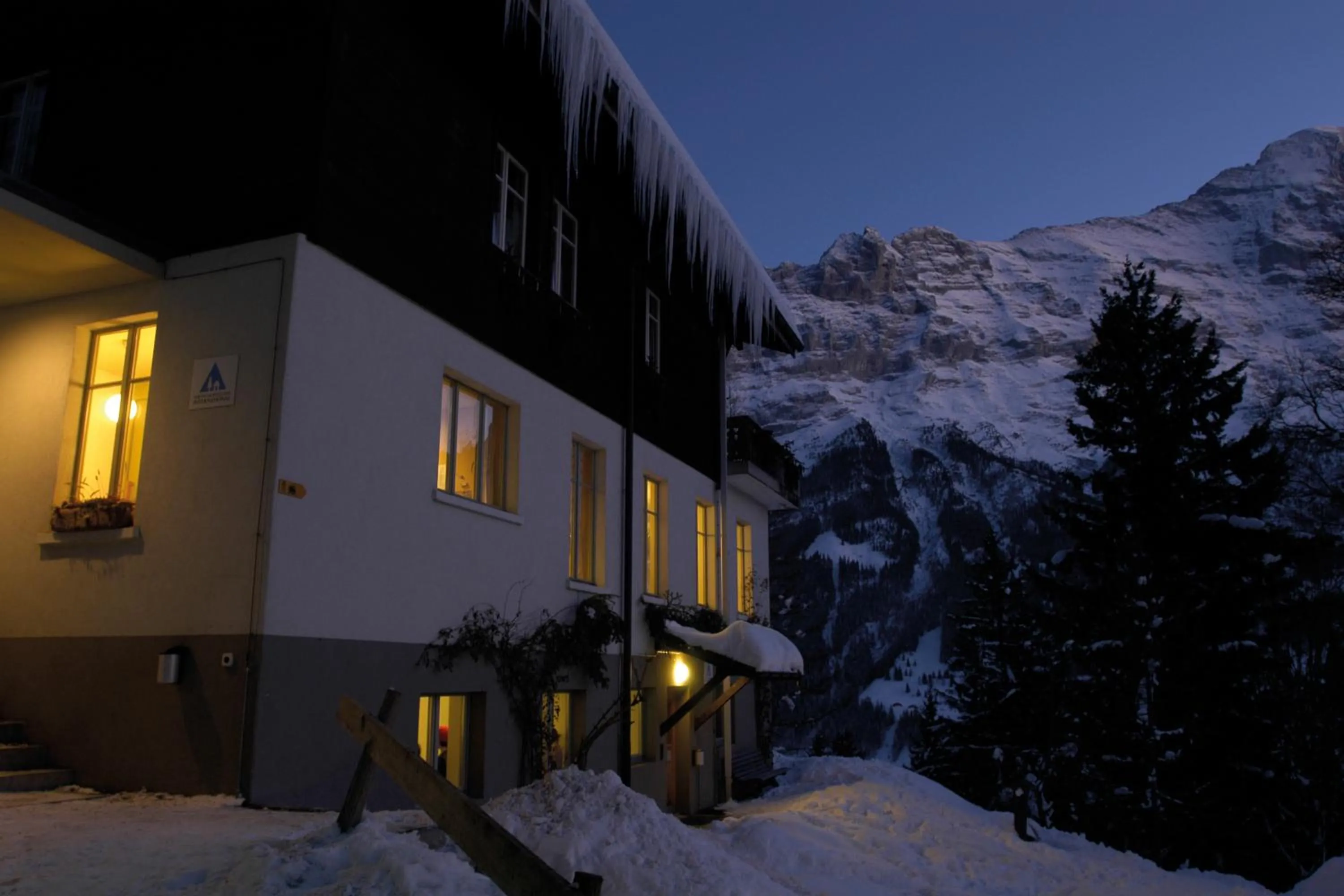 Facade/entrance in Grindelwald Youth Hostel