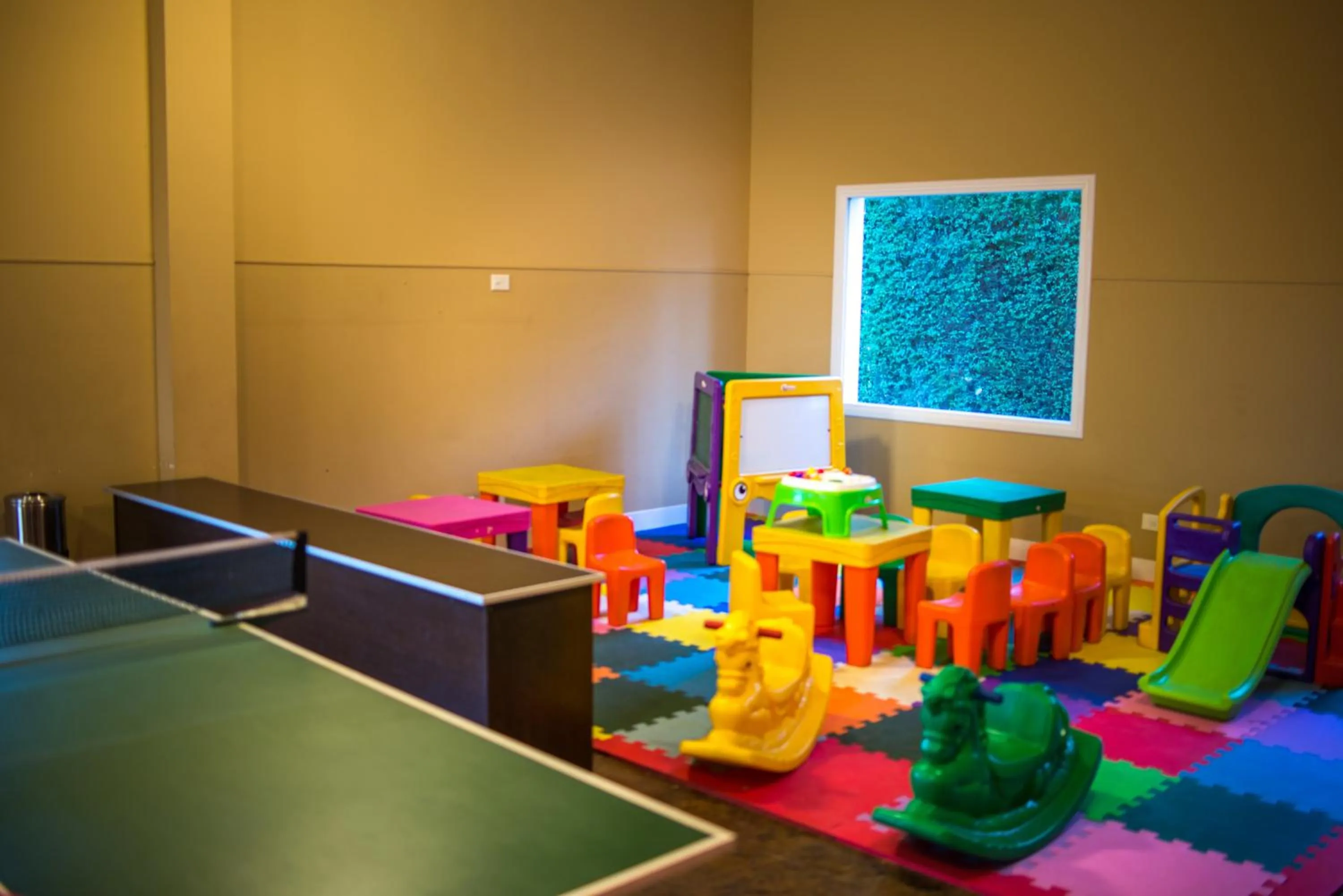 Game Room in Howard Johnson Resort Spa & Convention Center