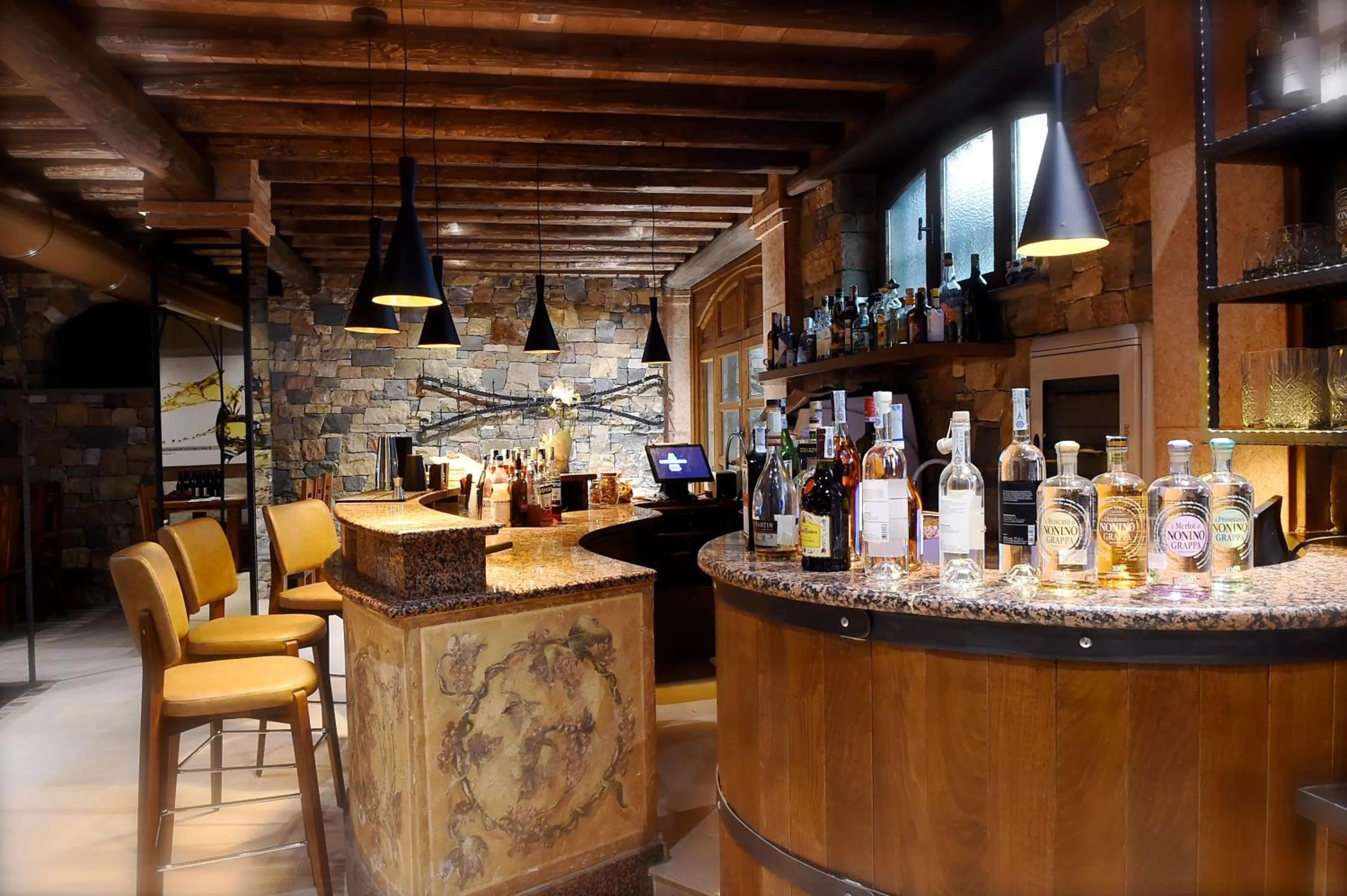 Restaurant/places to eat in Pernice 77