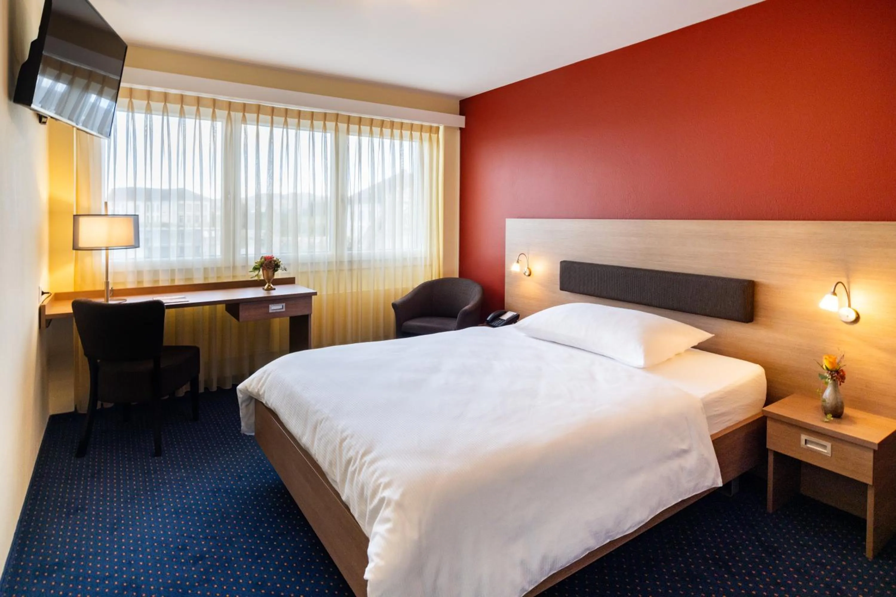 Photo of the whole room, Bed in Hotel Drei Könige