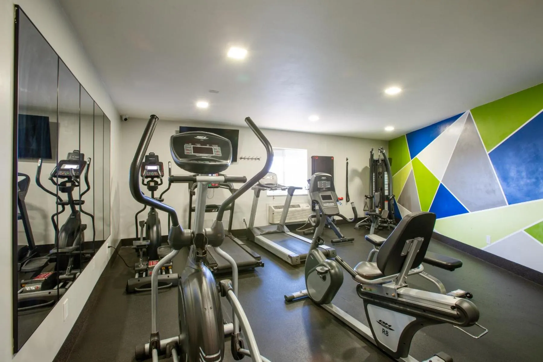 Fitness centre/facilities in Hotel Elev8 Flagstaff, Trademark Collection by Wyndham