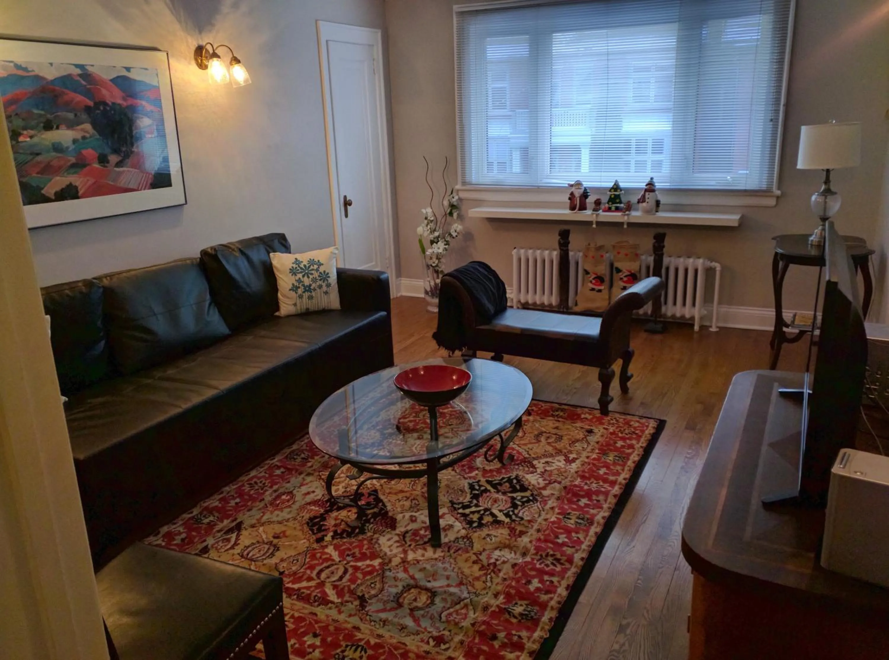Living room in Elcho's ExplOre Ottawa #3