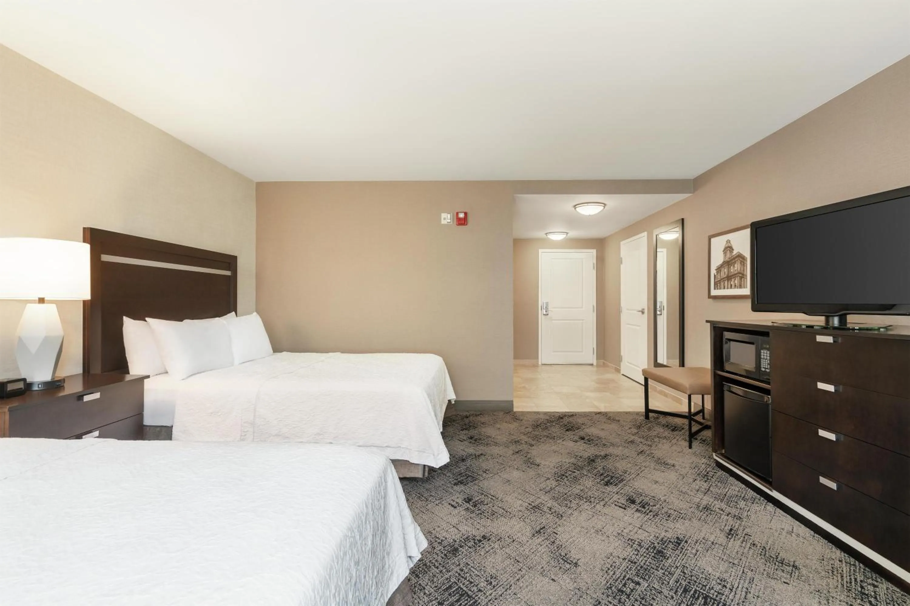Bed in Hampton Inn Portland Downtown Waterfront