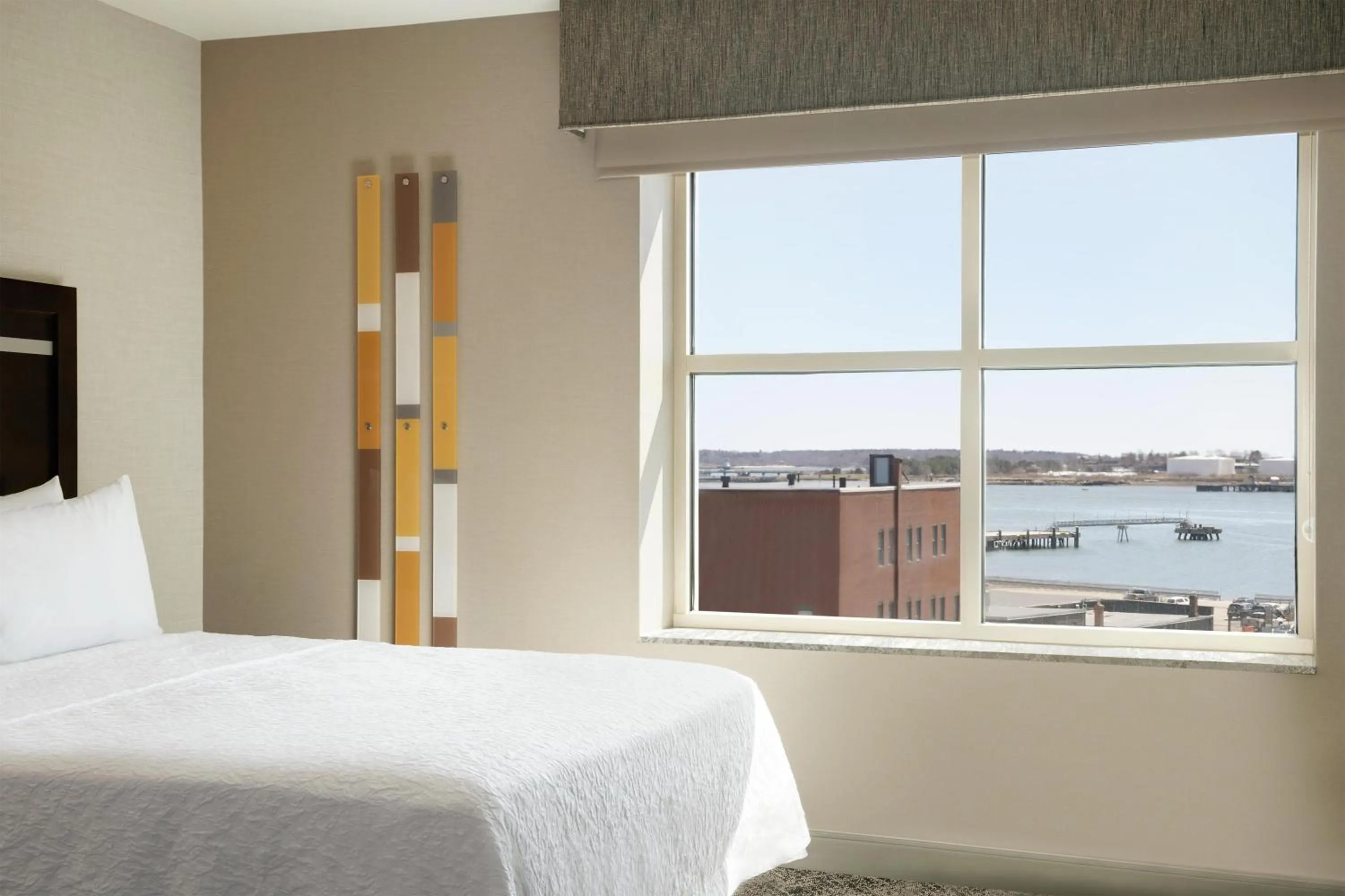 Bed in Hampton Inn Portland Downtown Waterfront
