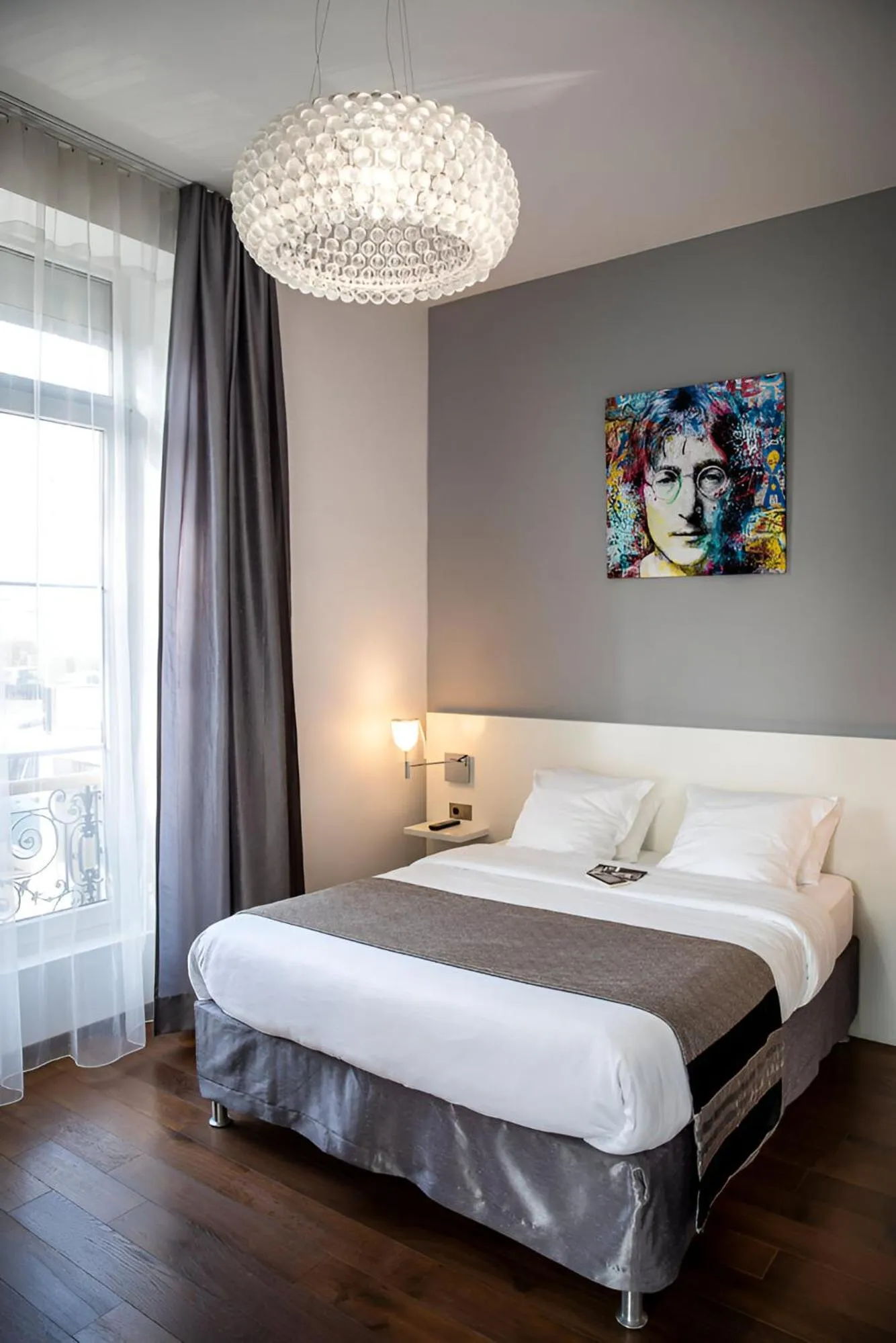 Photo of the whole room, Bed in Le Manoir Hôtel