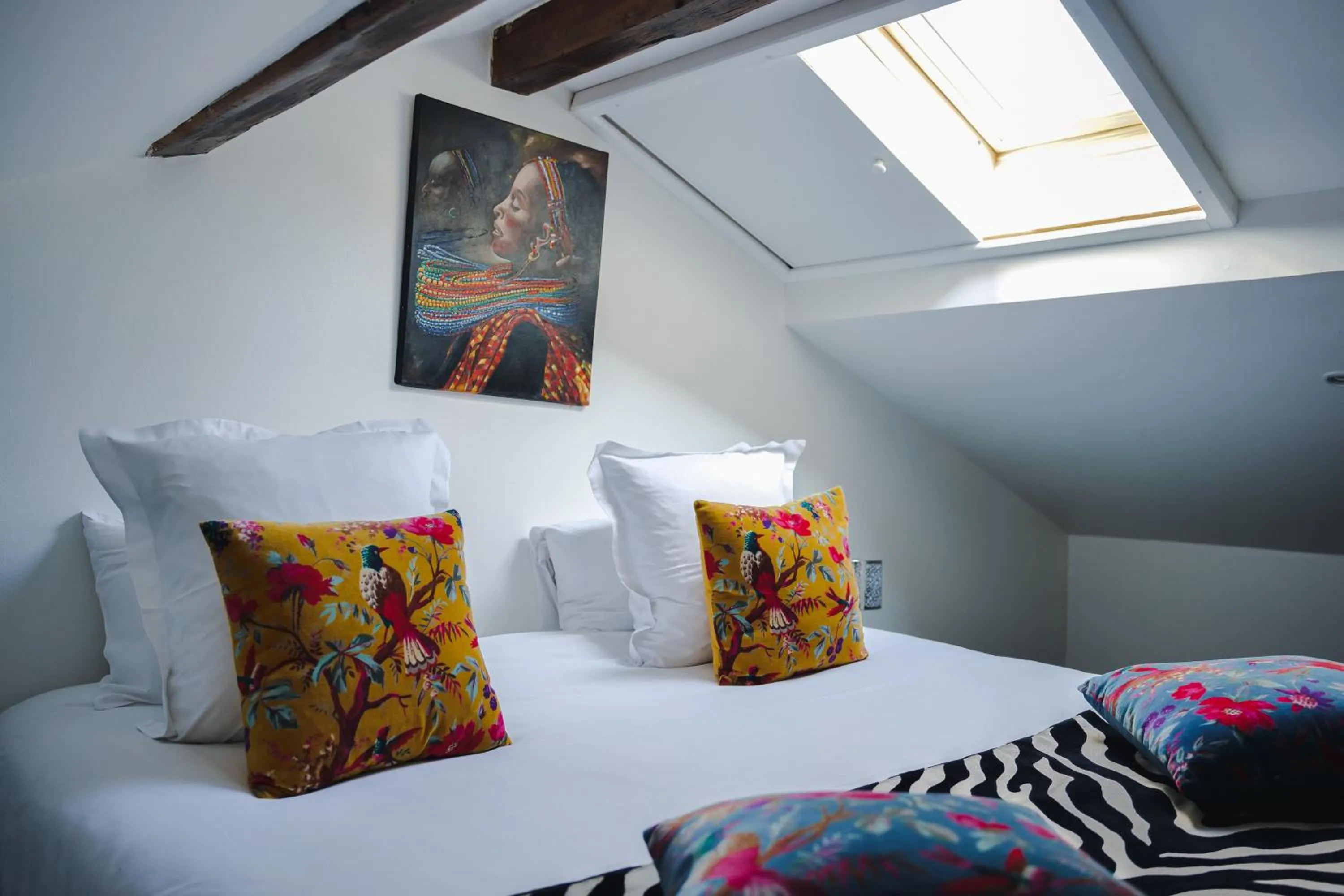 Bed in Le Manoir Hôtel