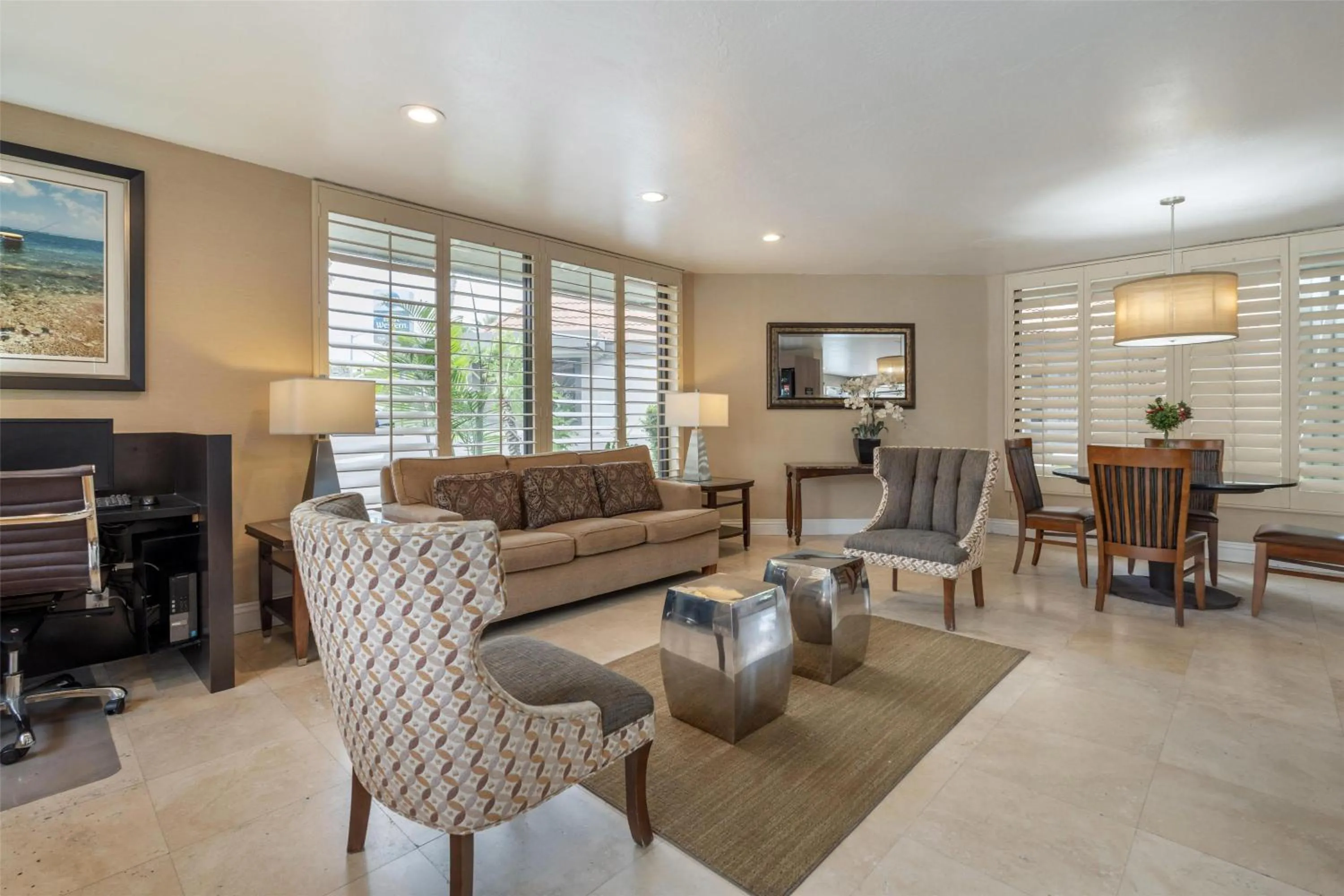 Lobby or reception in Best Western Oceanside Inn