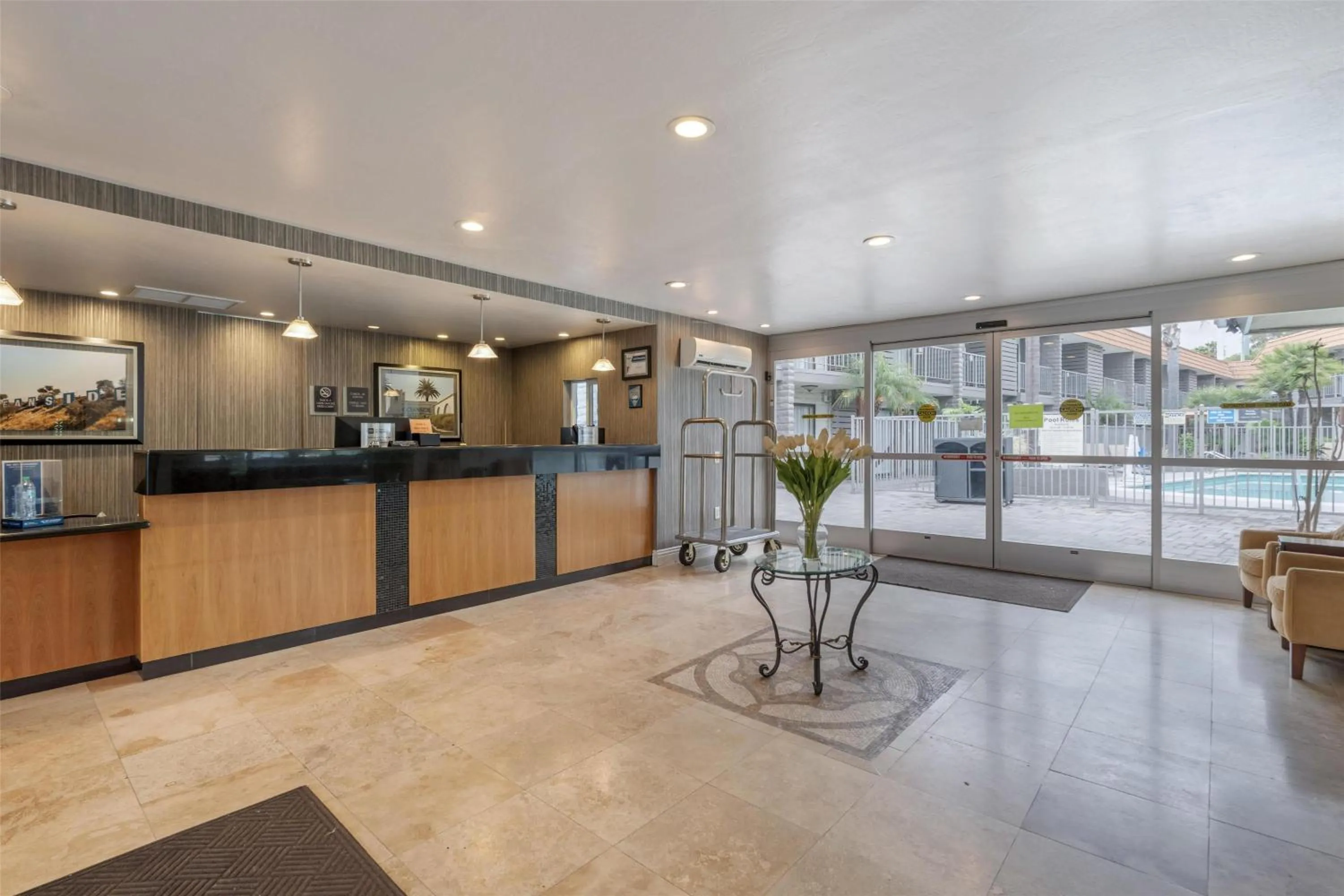 Lobby or reception in Best Western Oceanside Inn