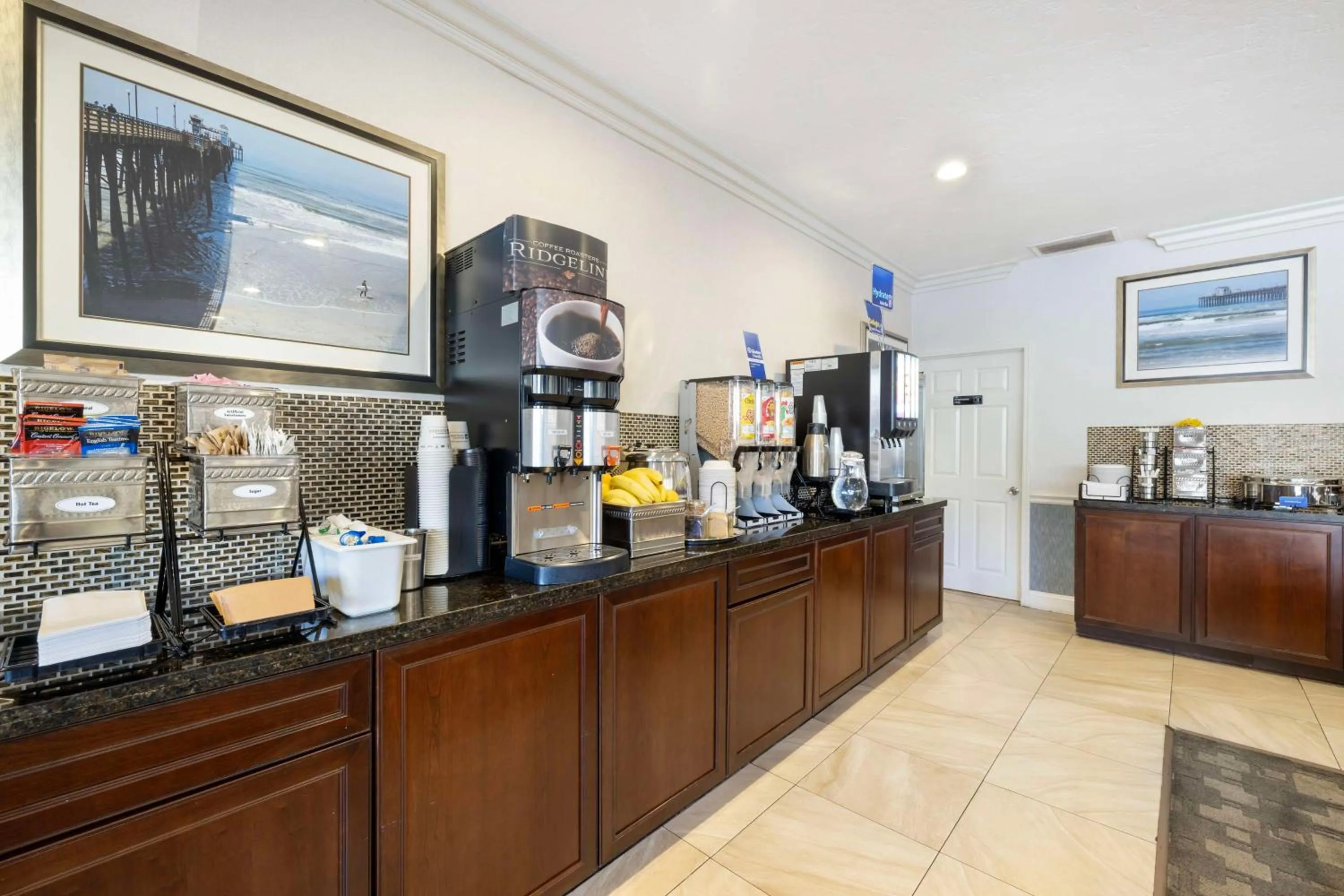 Restaurant/places to eat in Best Western Oceanside Inn