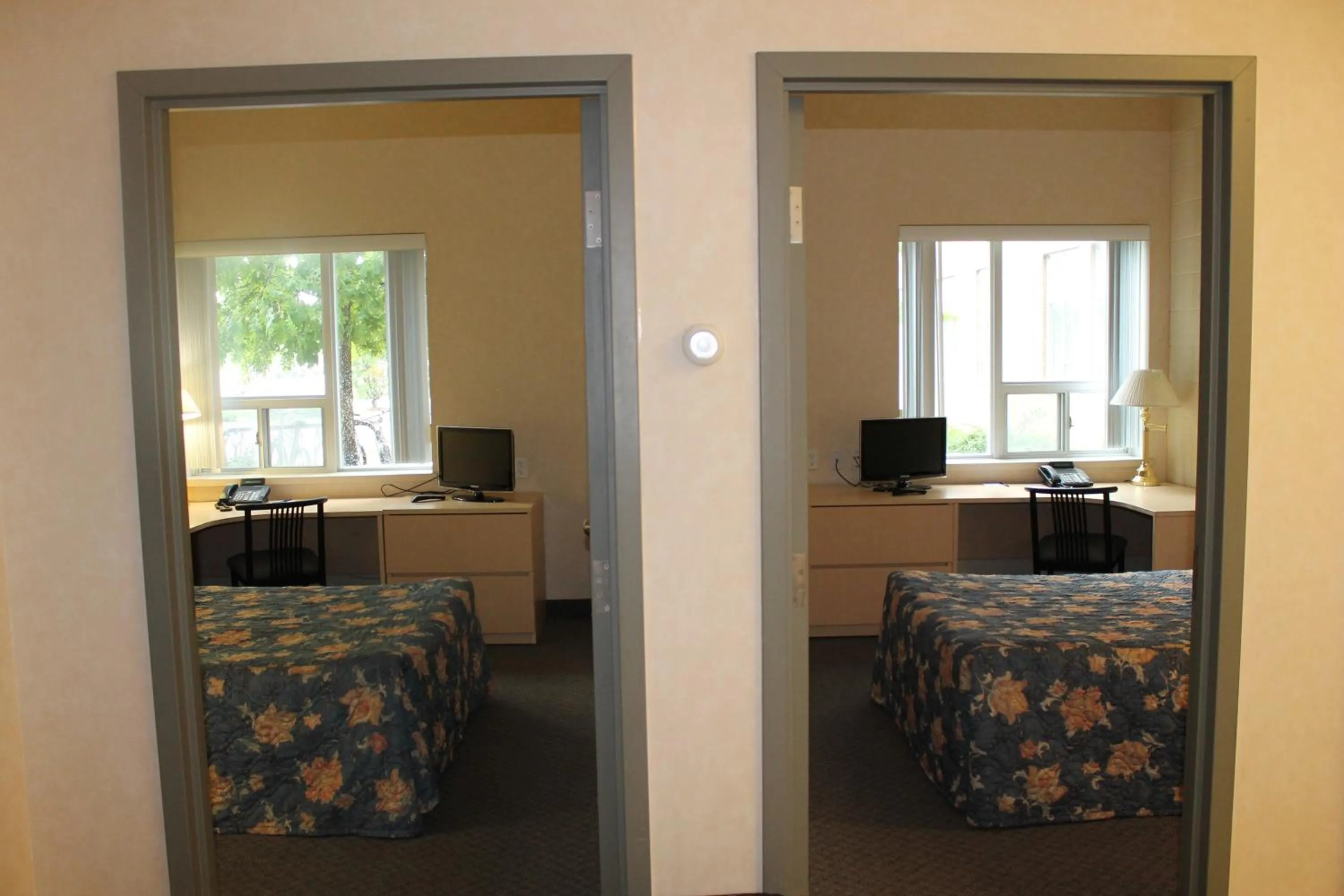 Photo of the whole room in Residence & Conference Centre - Windsor