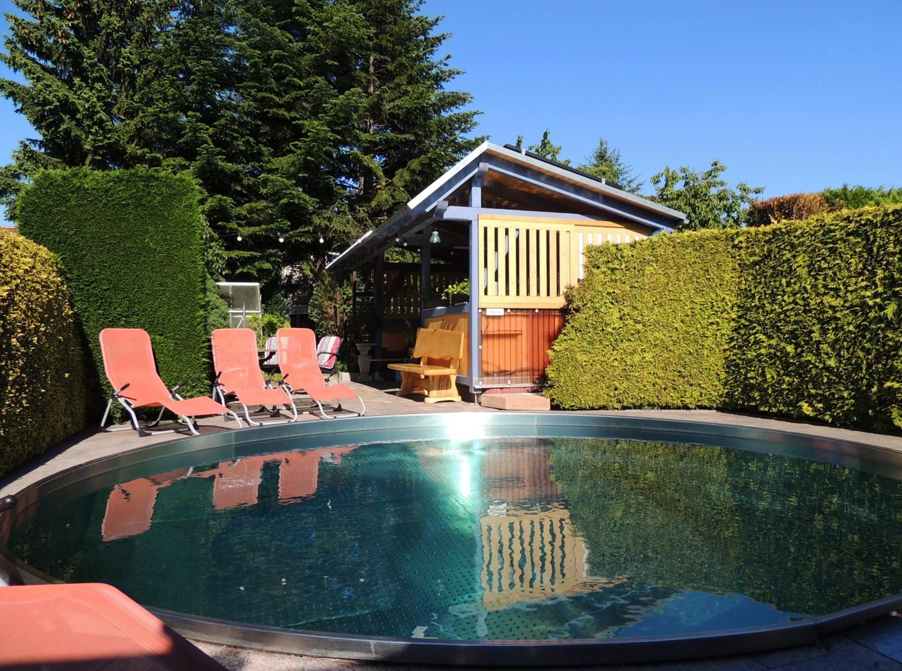 Swimming pool in Pension 19