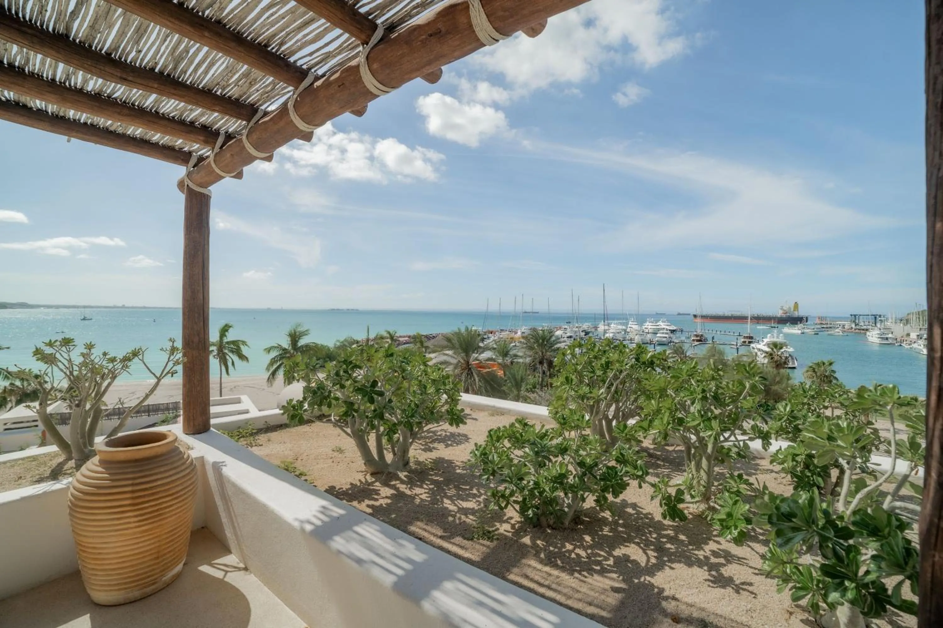 Photo of the whole room in Hotel Indigo La Paz Puerta Cortes by IHG