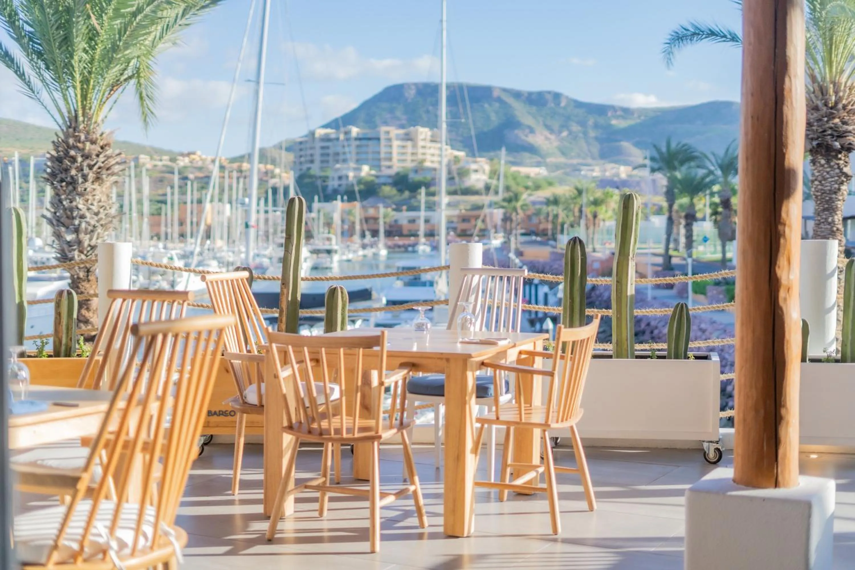 Restaurant/places to eat in Hotel Indigo La Paz Puerta Cortes by IHG