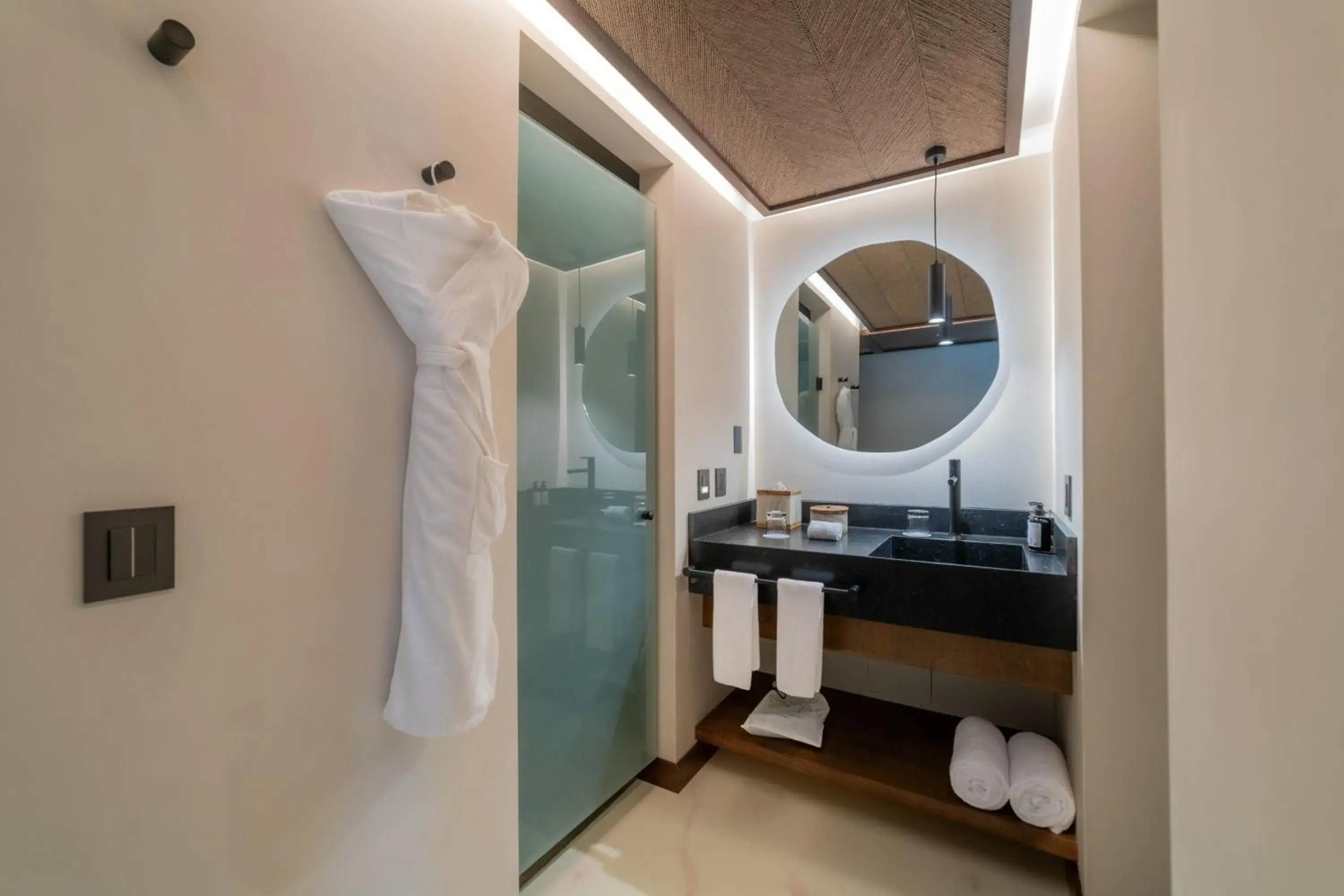 King Room with Side Sea View - Non-Smoking in Hotel Indigo La Paz Puerta Cortes by IHG King Room with Side Sea View - Non-Smoking in Hotel Indigo La Paz Puerta Cortes by IHG