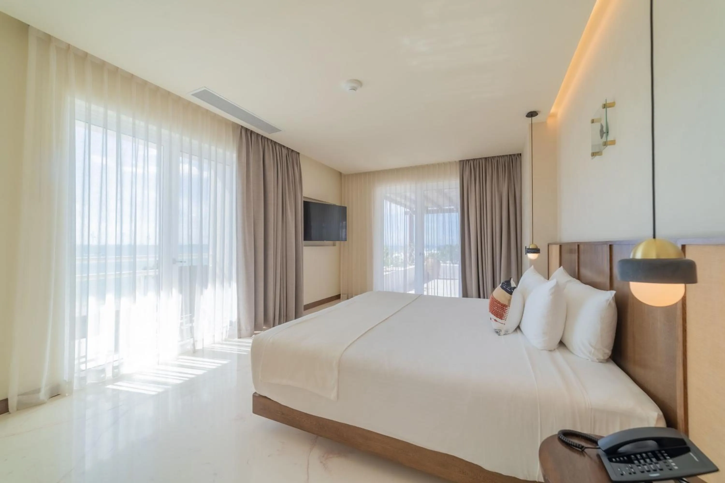 Photo of the whole room, Bed in Hotel Indigo La Paz Puerta Cortes by IHG