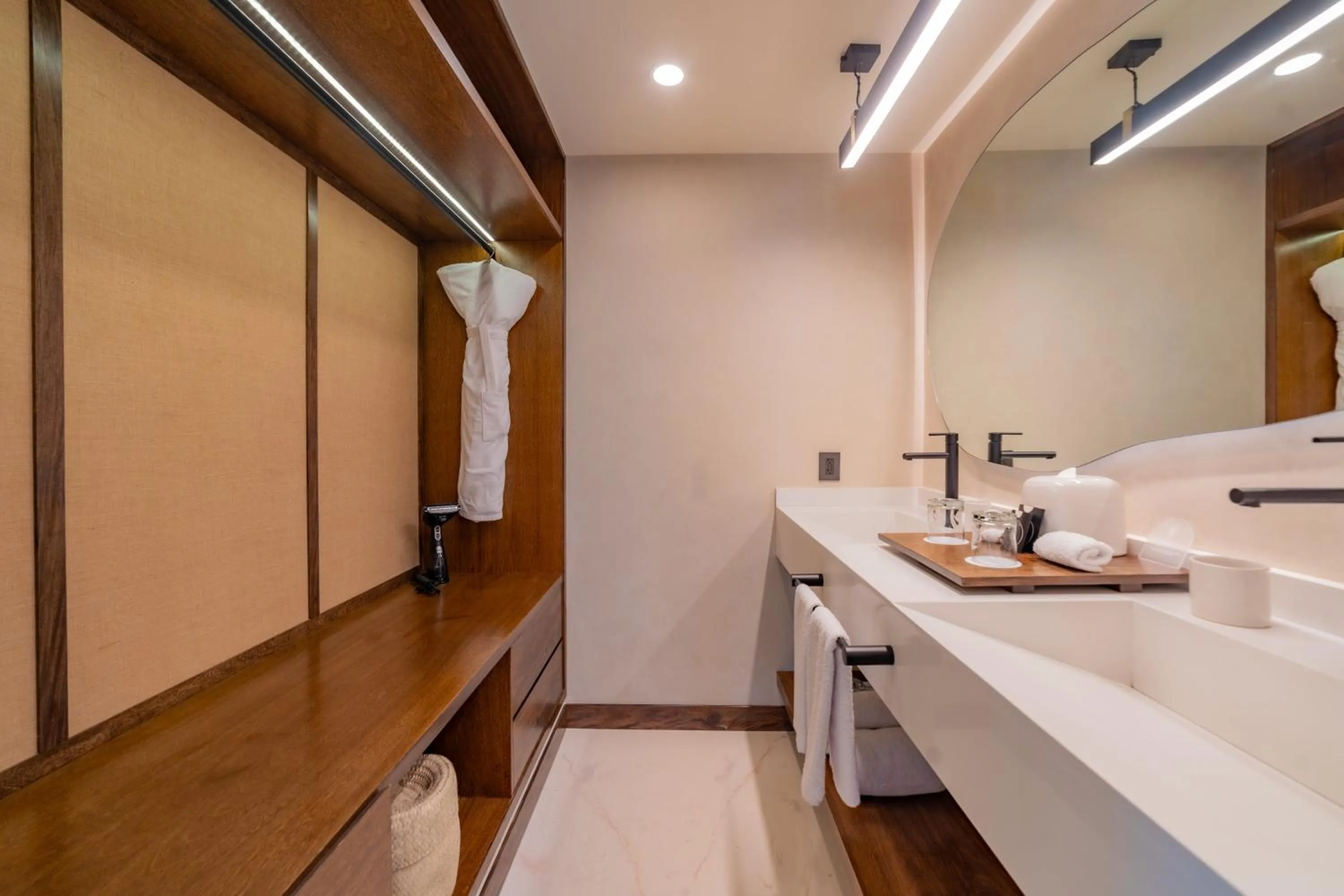 Photo of the whole room in Hotel Indigo La Paz Puerta Cortes by IHG