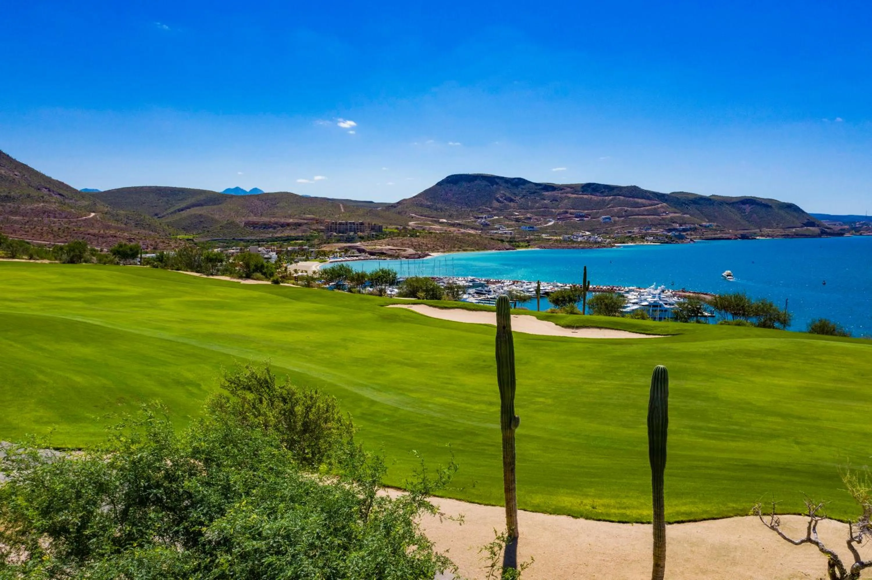 Golfcourse in Hotel Indigo La Paz Puerta Cortes by IHG