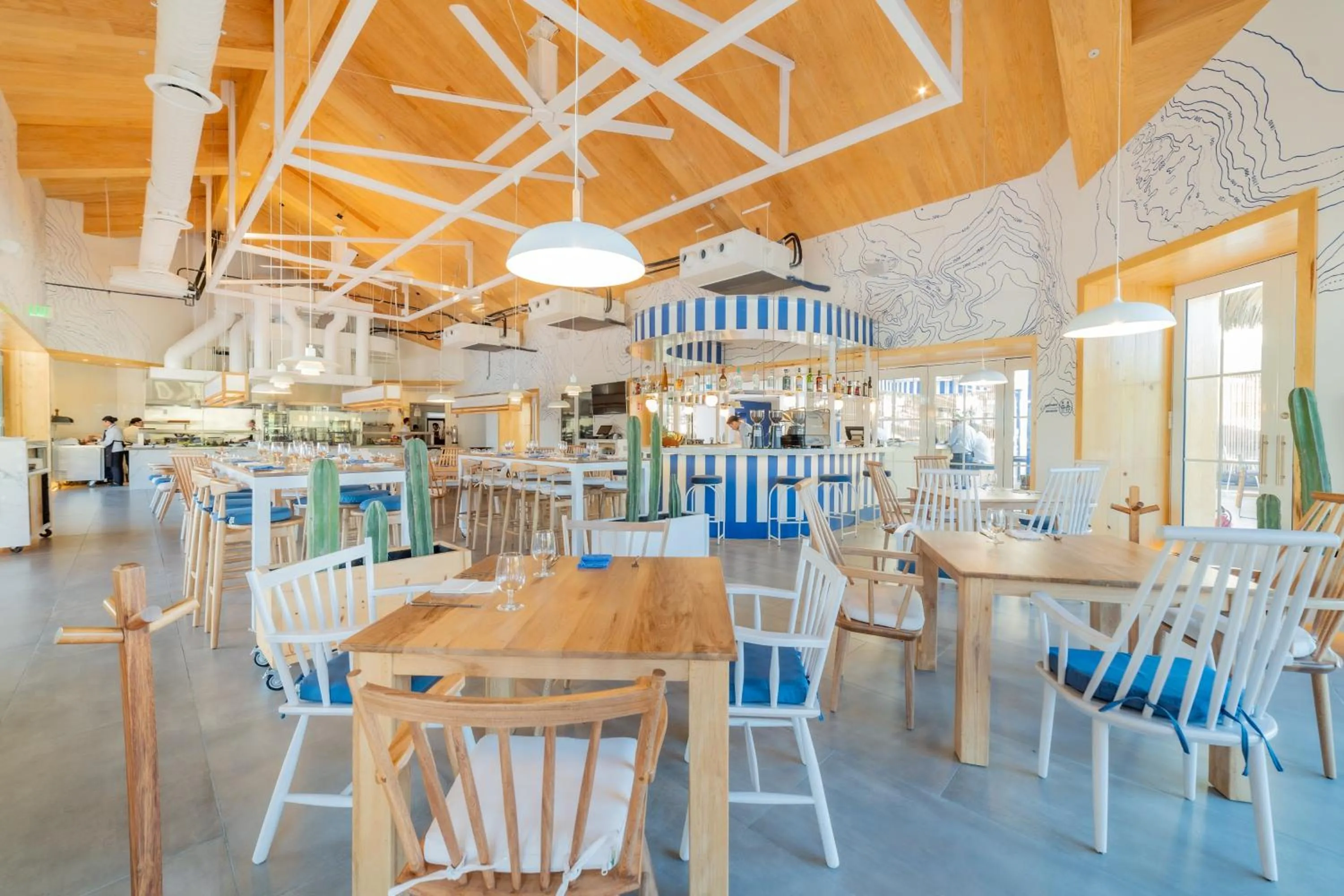 Restaurant/places to eat in Hotel Indigo La Paz Puerta Cortes by IHG