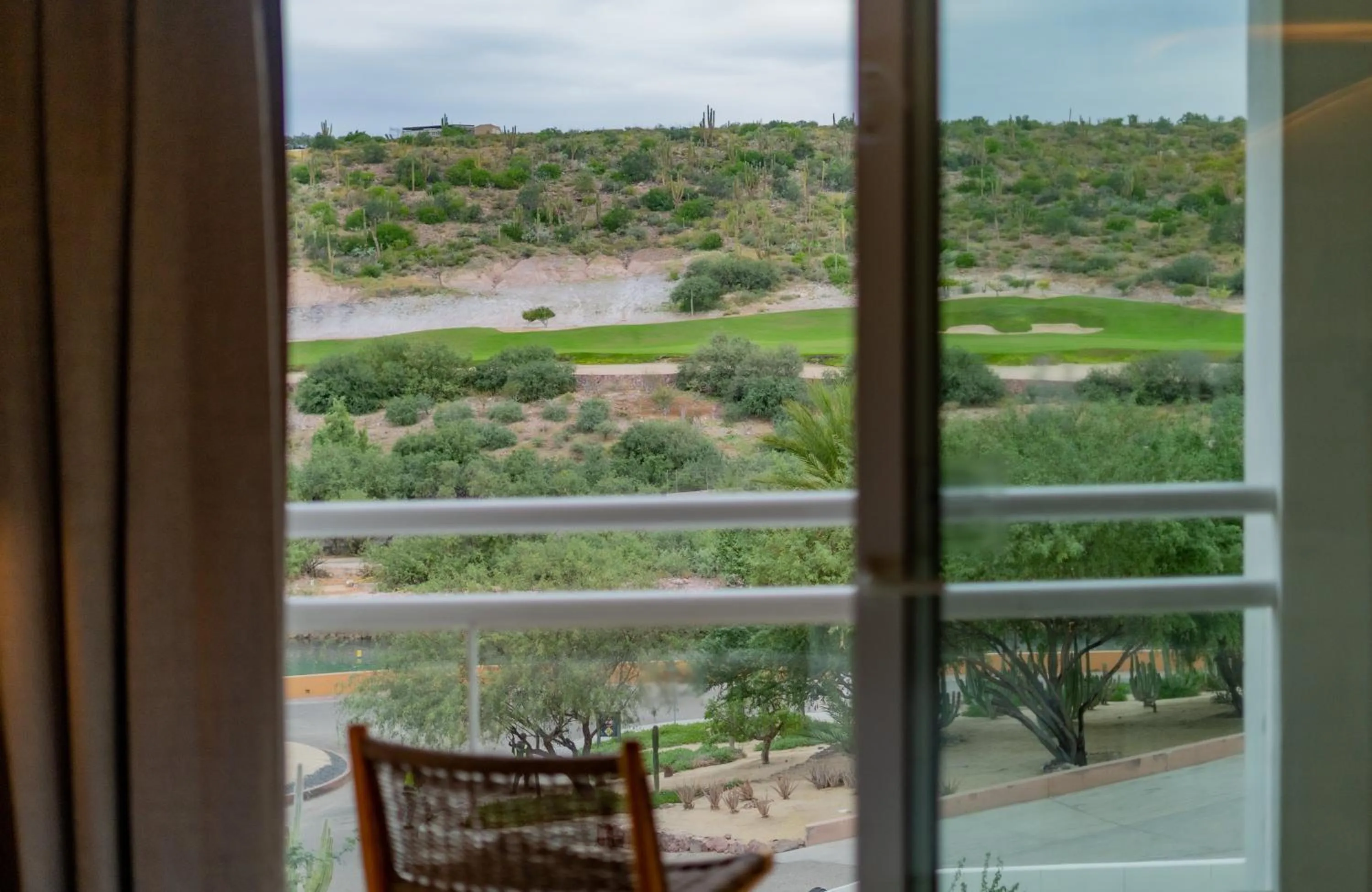 Photo of the whole room in Hotel Indigo La Paz Puerta Cortes by IHG