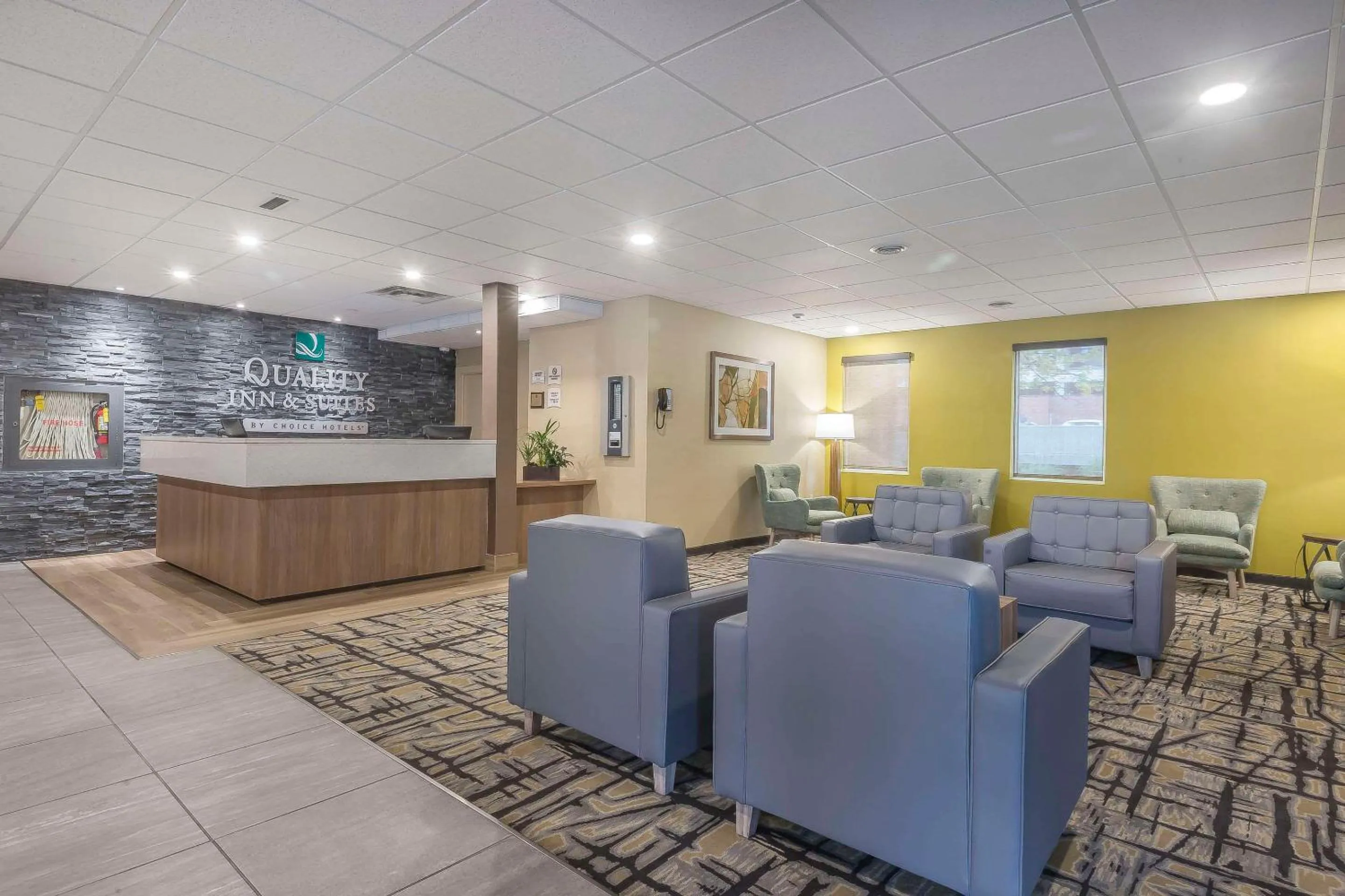 Lobby or reception in Quality Inn & Suites Windsor - Downtown