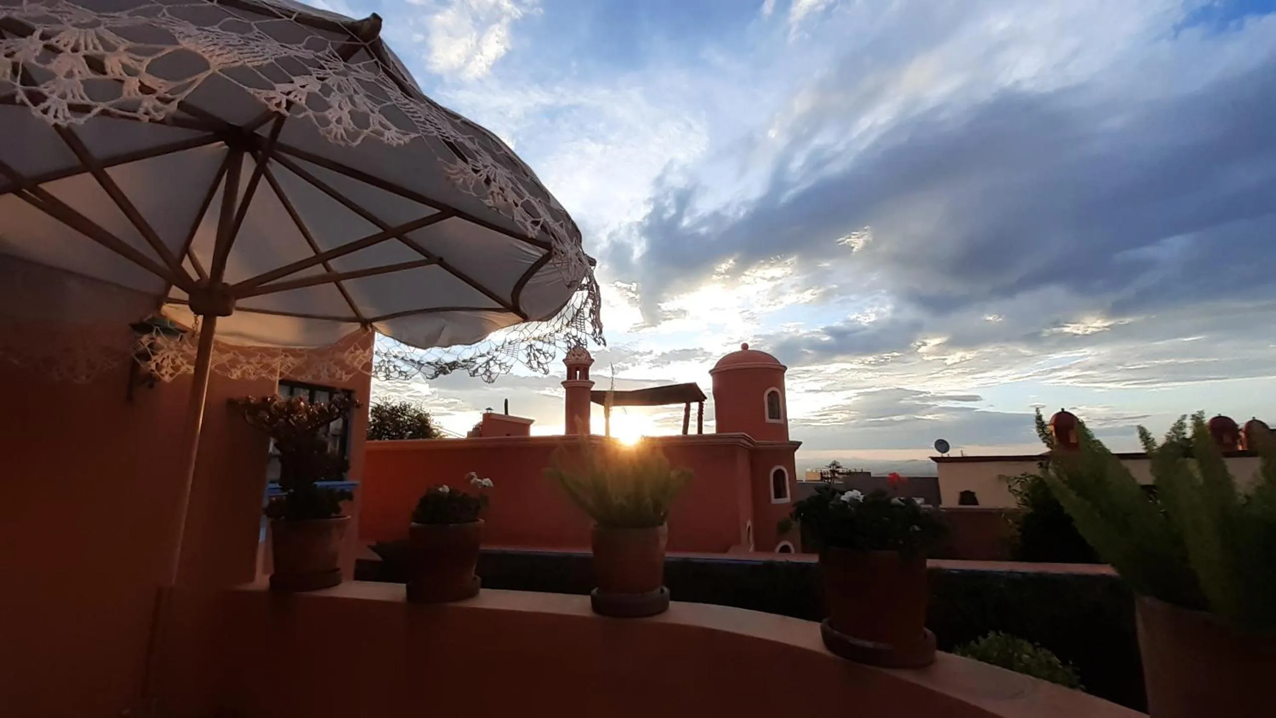 Sunset in Casa Frida B&B