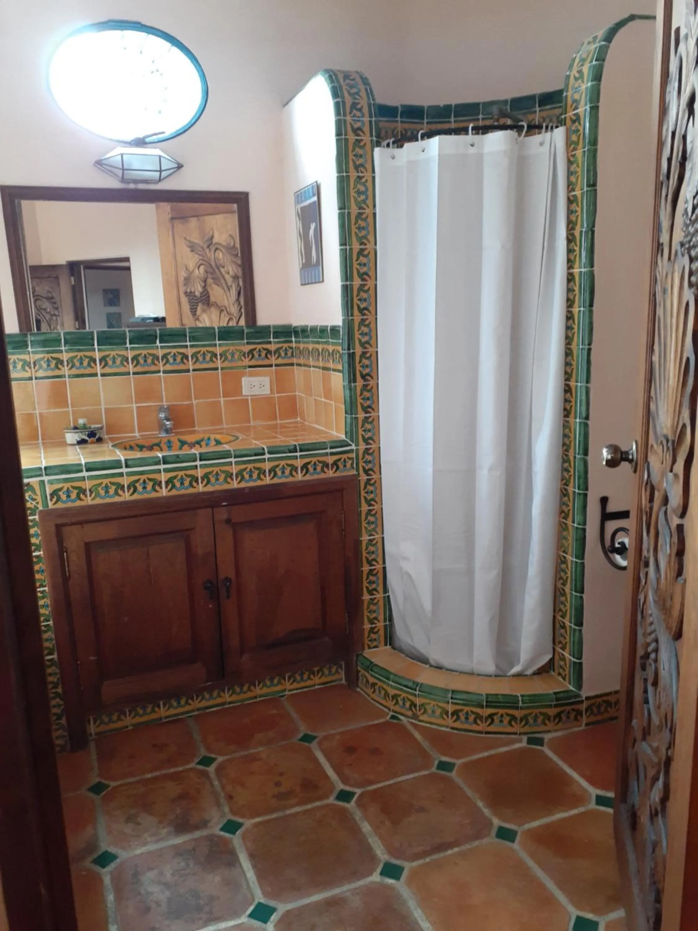 Shower in Casa Frida B&B