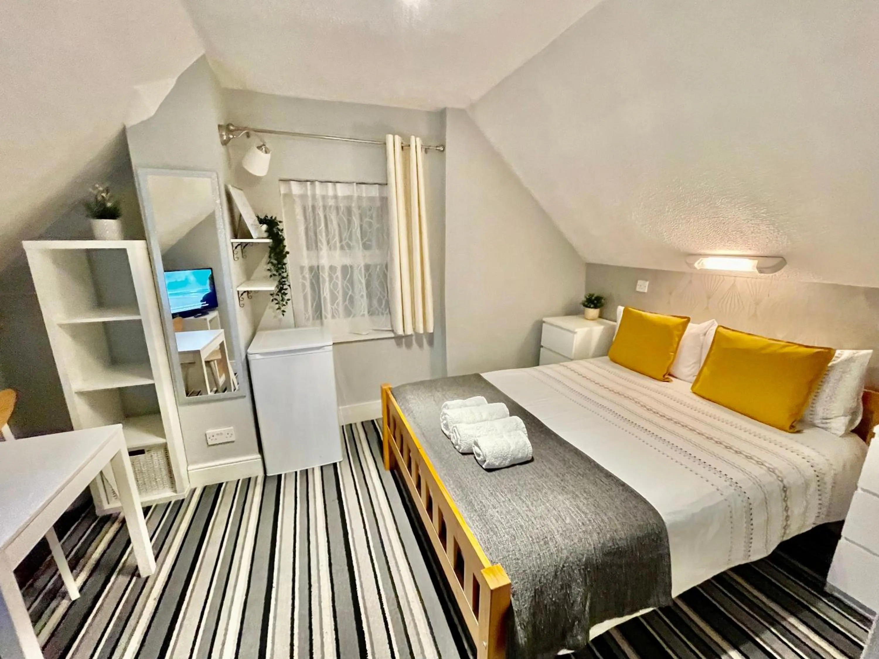 Bed in Trinity House Hotel