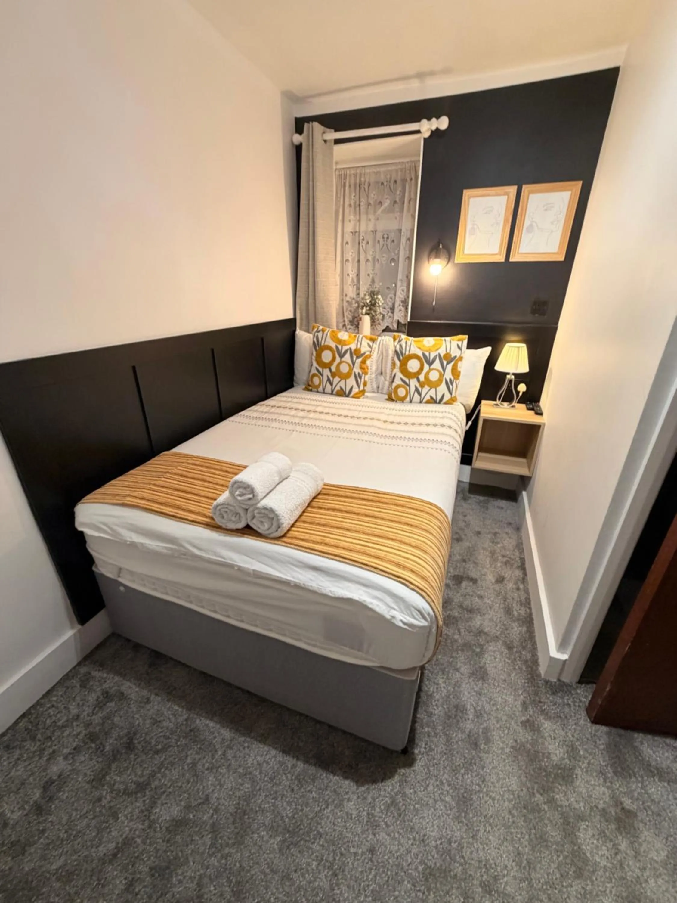 Bed in Trinity House Hotel