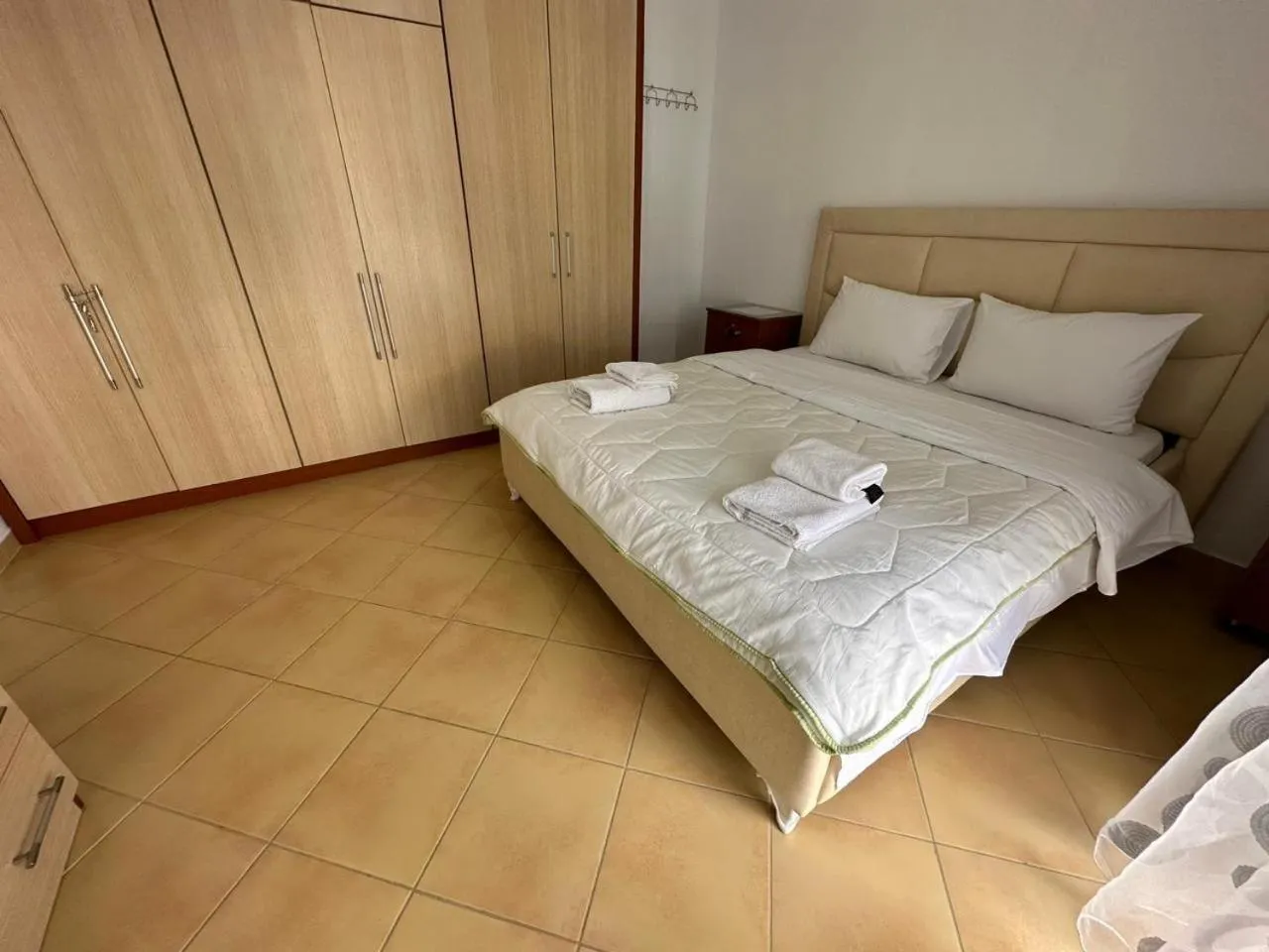 Bed in Taulant