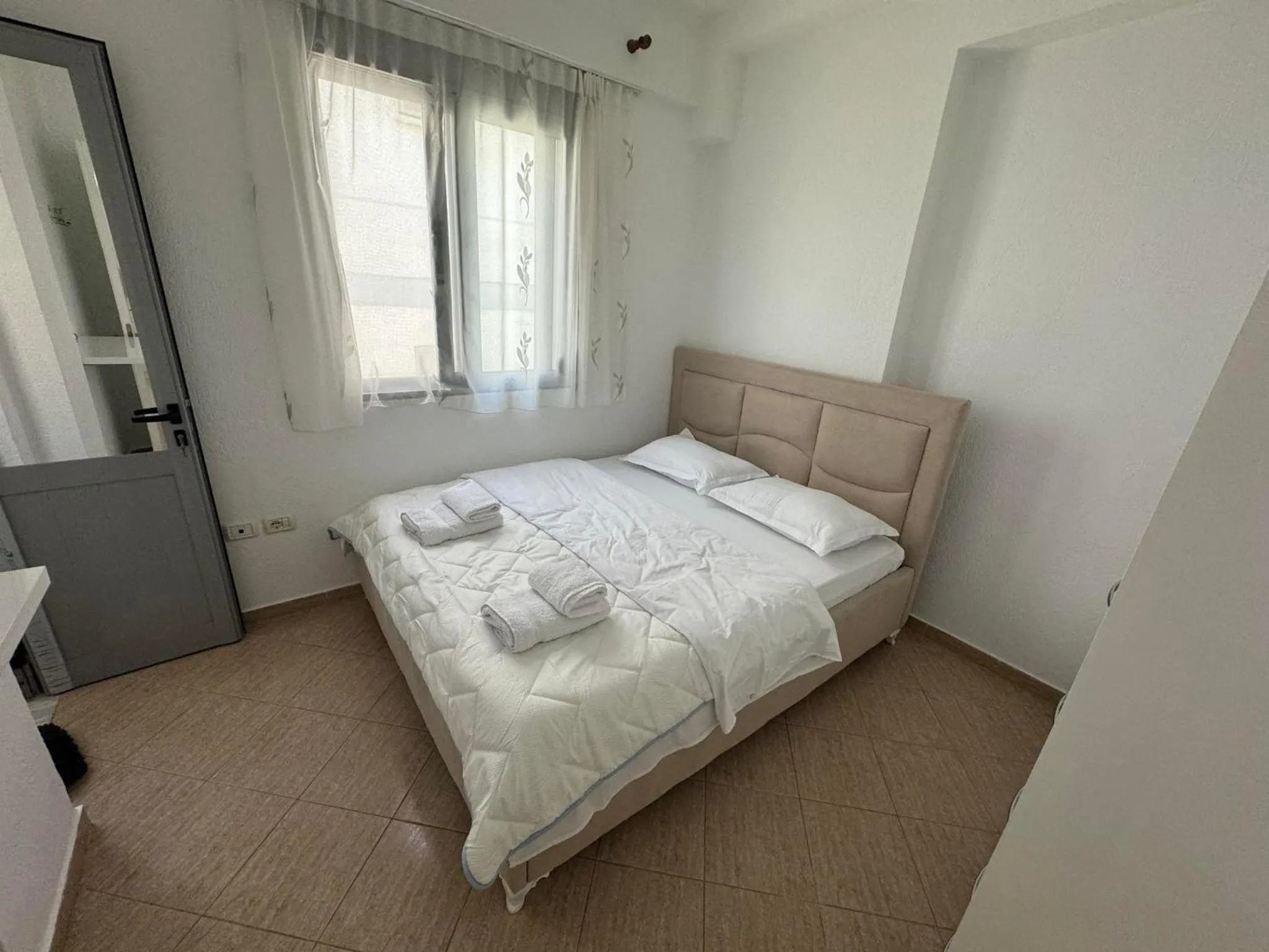 Bed in Taulant