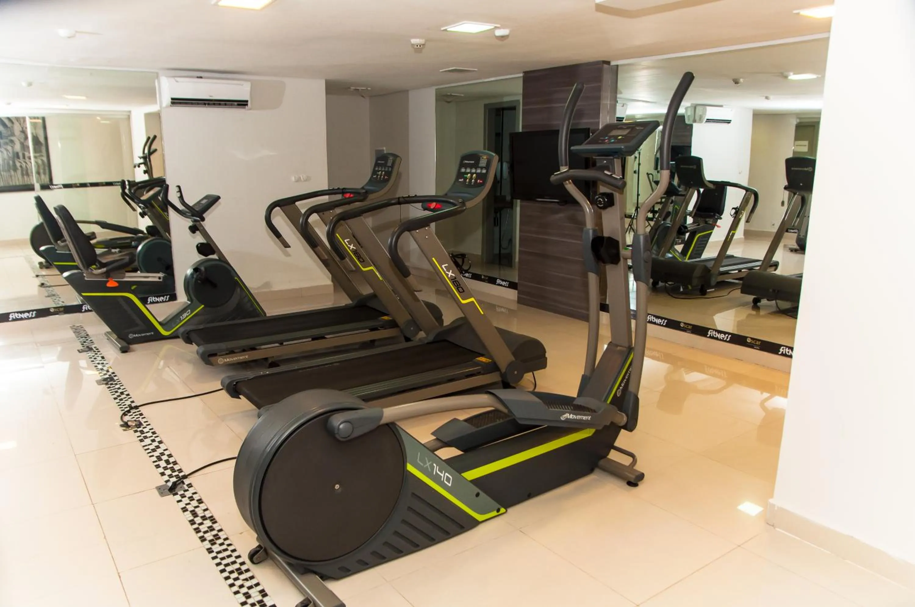 Fitness centre/facilities in Oscar Hotel Executive
