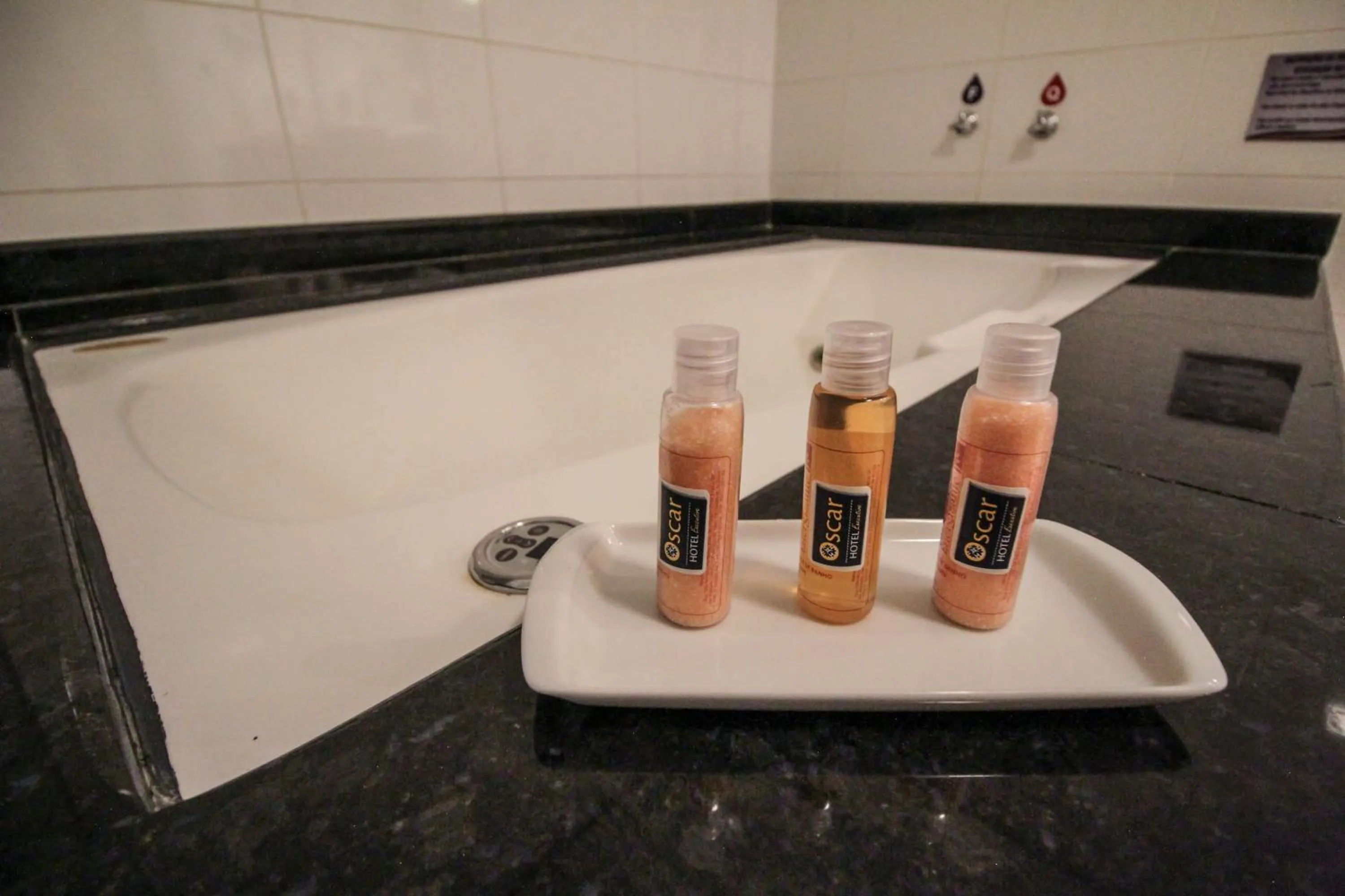 Bathroom in Oscar Hotel Executive