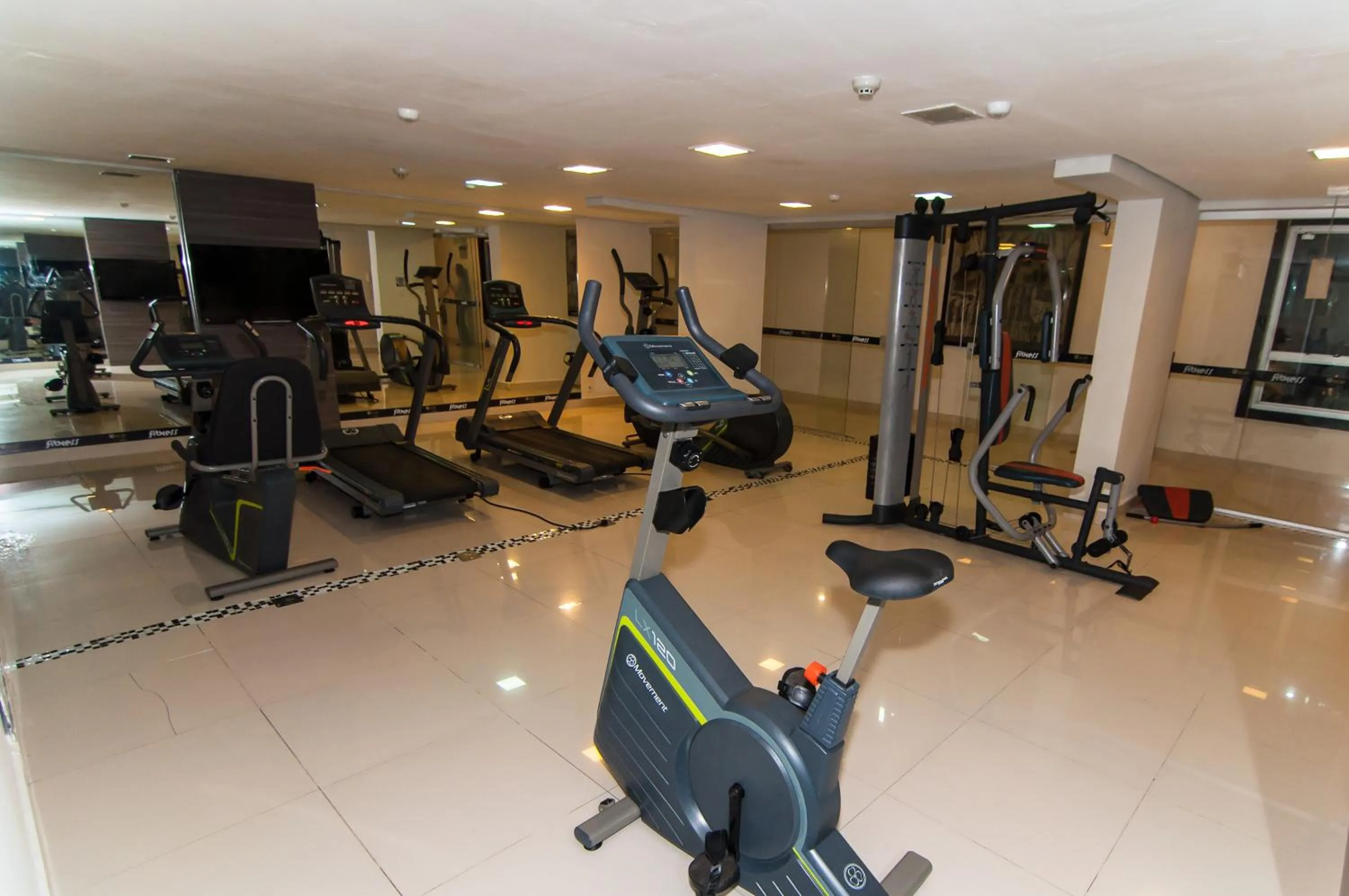 Fitness centre/facilities in Oscar Hotel Executive