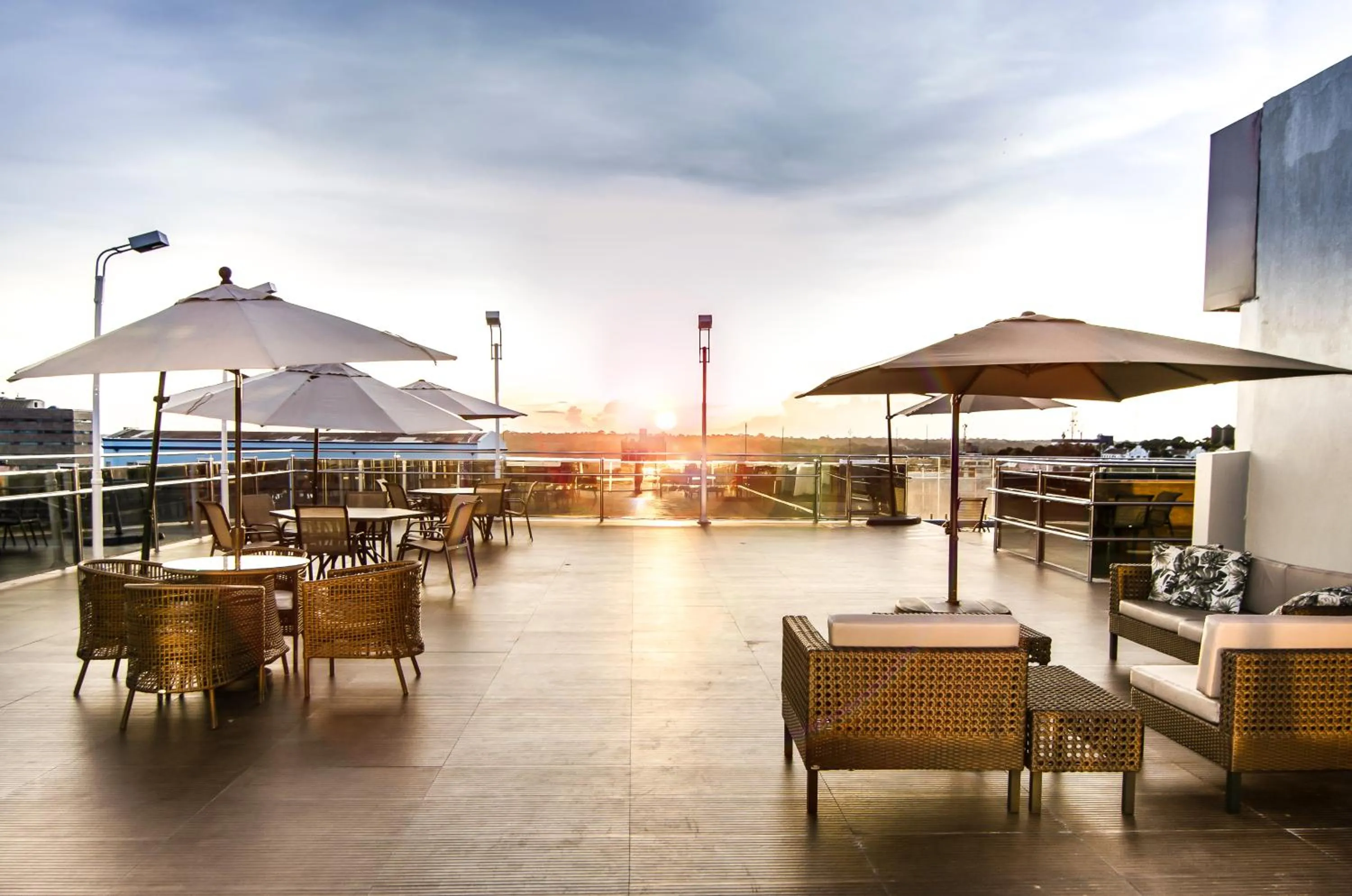 Patio in Oscar Hotel Executive