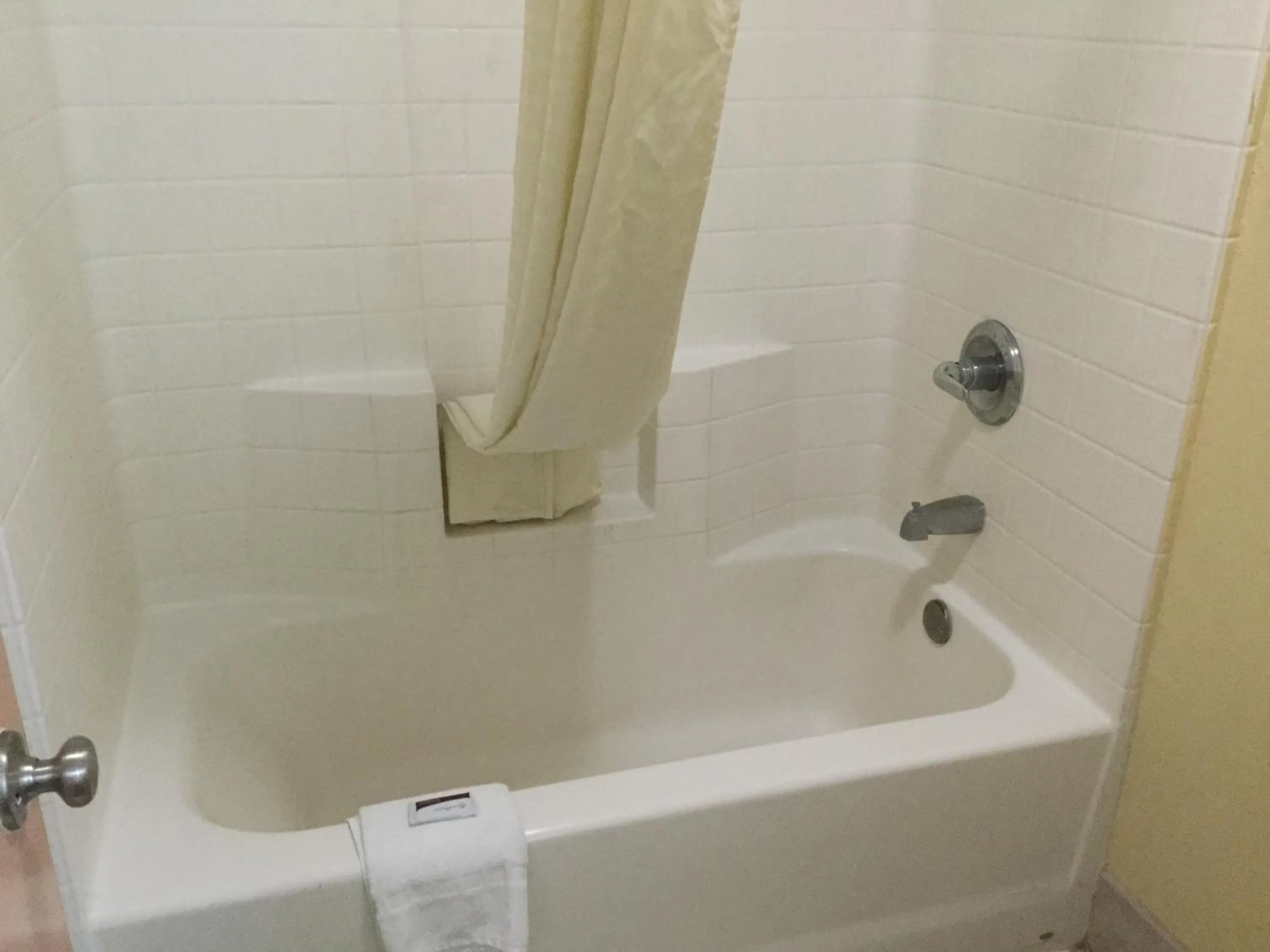 Luxury Inn and Suites Seaworld