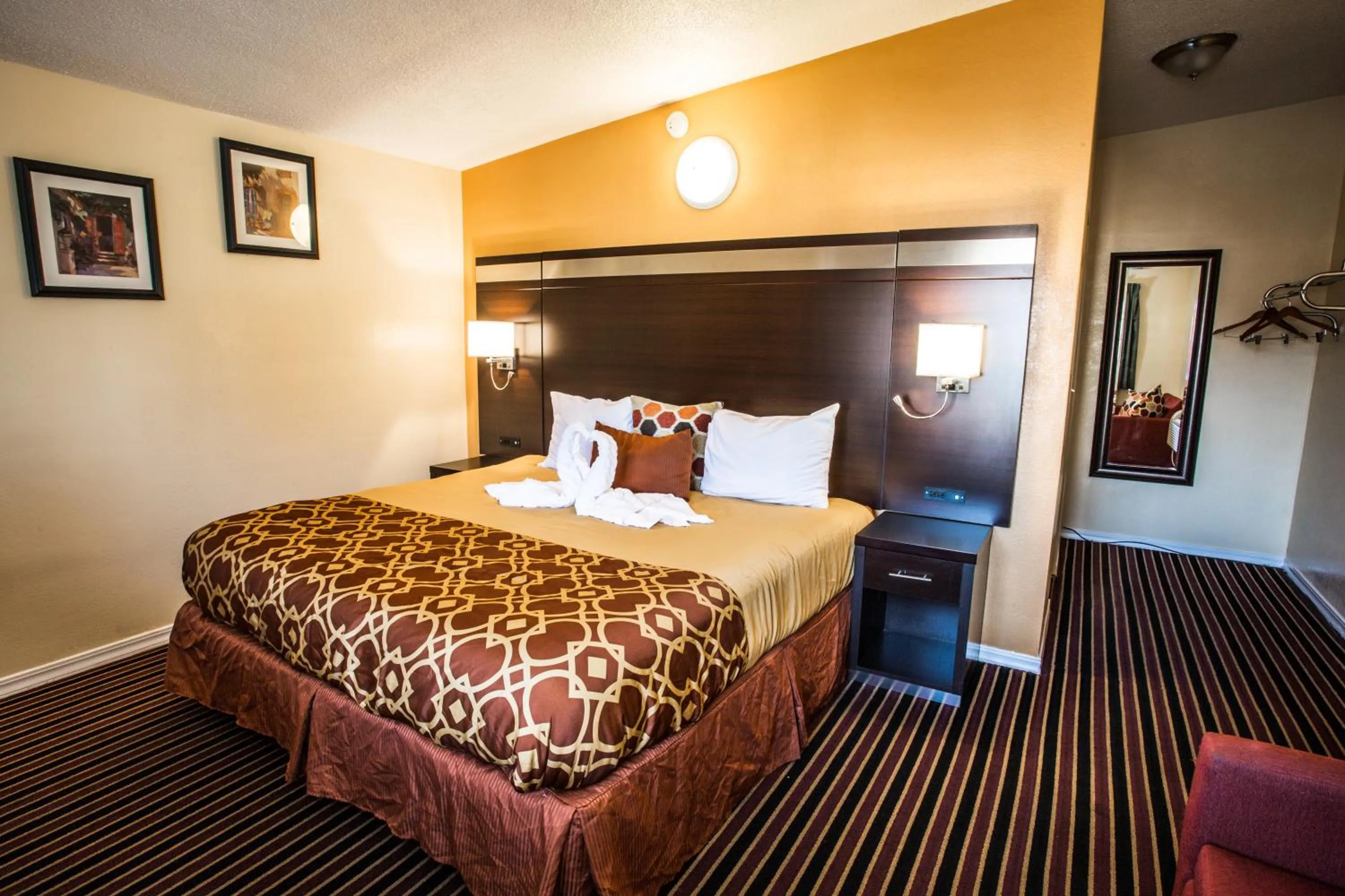 Photo of the whole room, Bed in Budget Inn of America