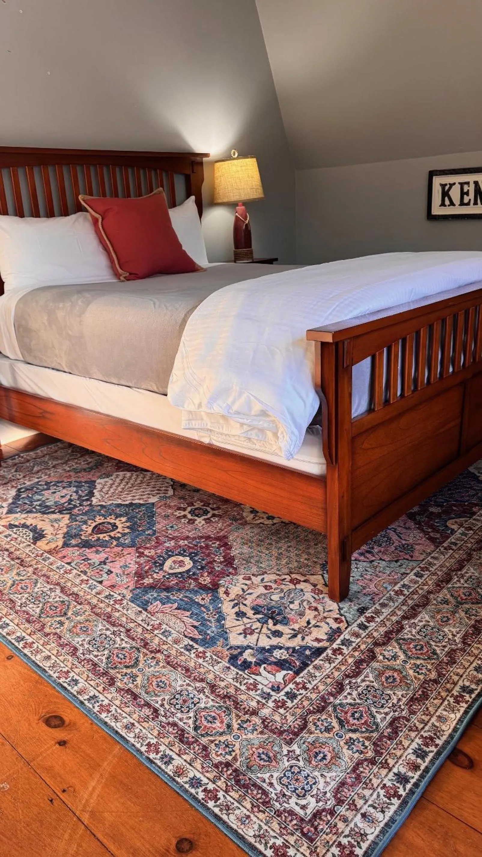 Bed in White Sails Inn