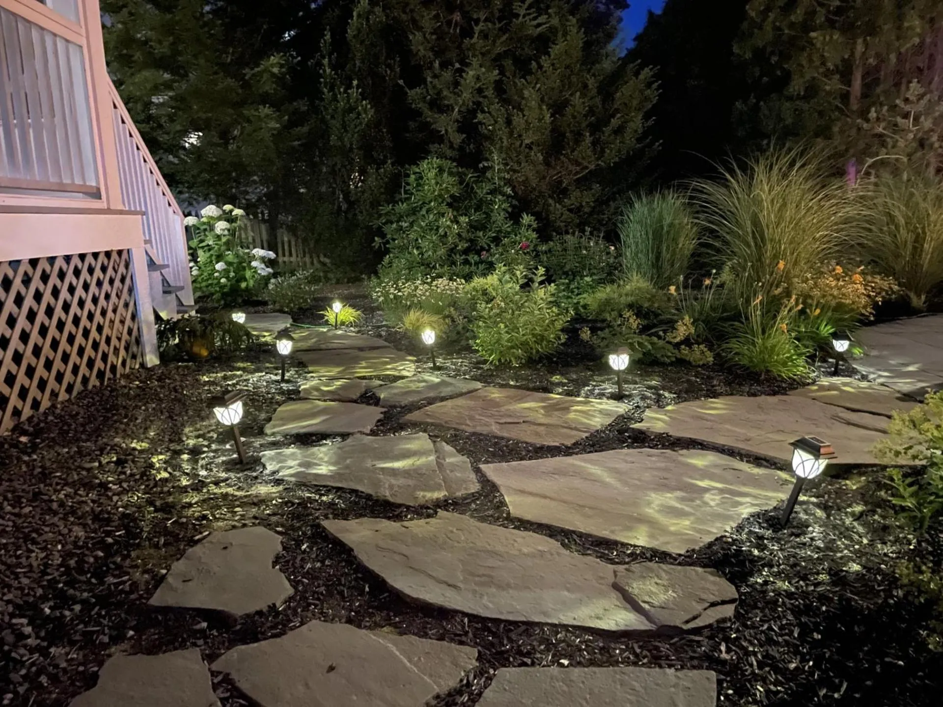 Garden in White Sails Inn