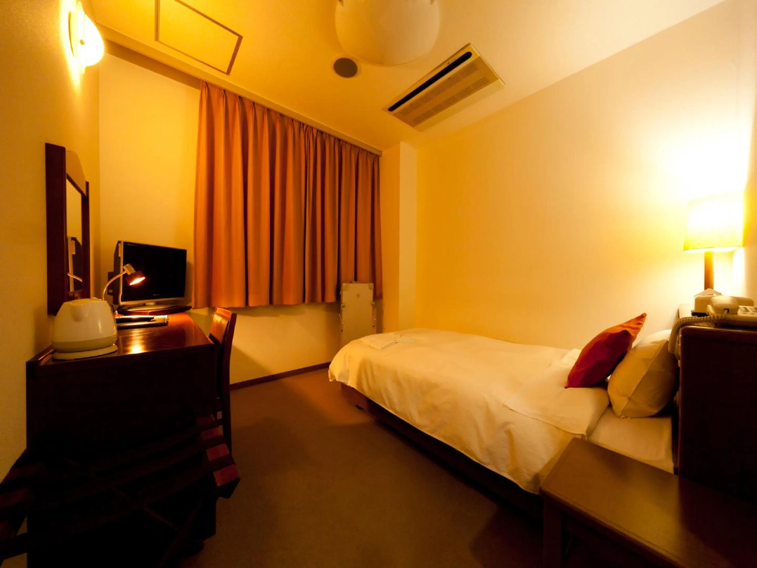 Photo of the whole room, Bed in Koga Central Hotel