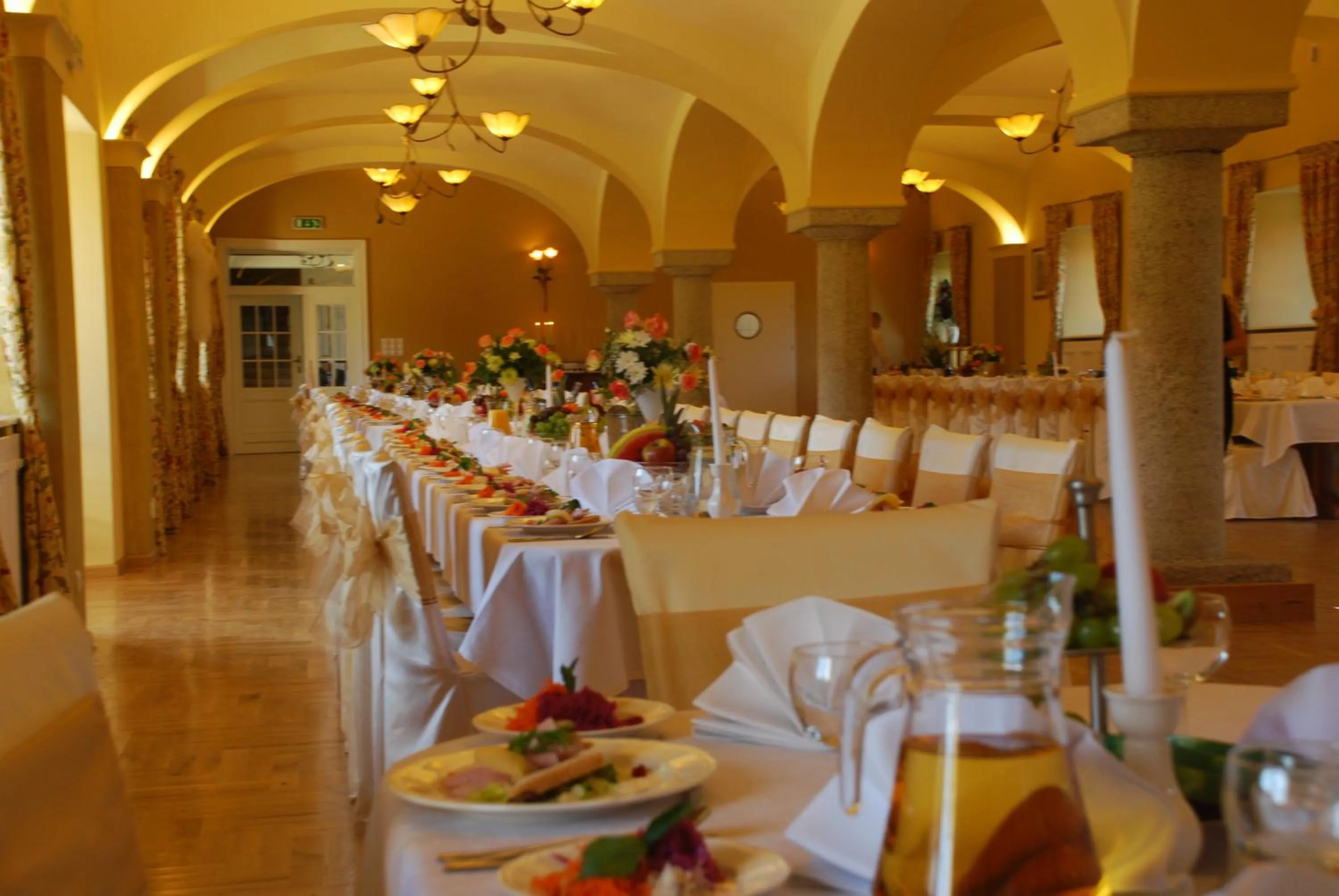 Restaurant/places to eat in Hotel Karczyce