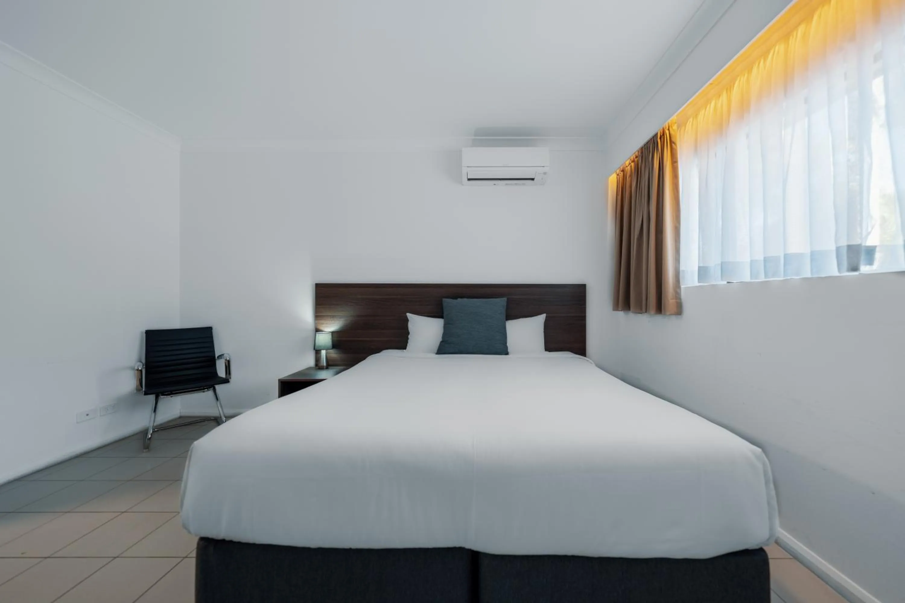 Bed in The Select Inn Gosford