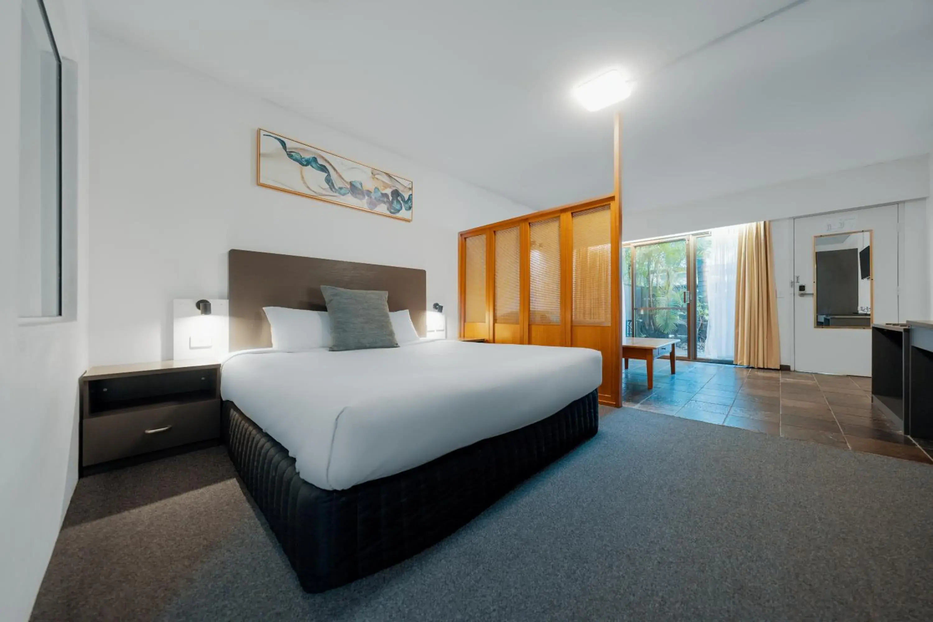 King Suite with Spa Bath in The Select Inn Gosford King Suite with Spa Bath in The Select Inn Gosford