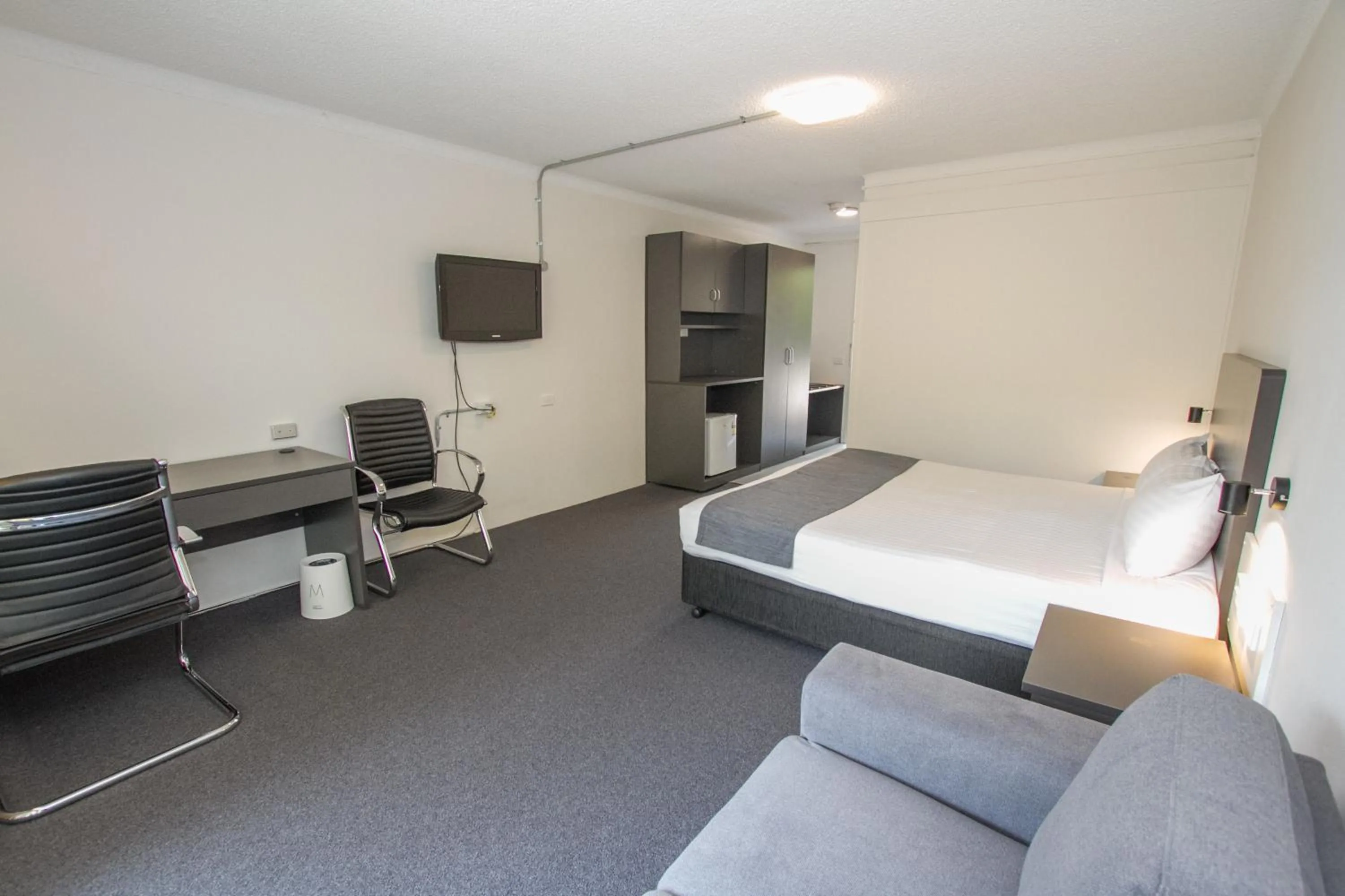 Bed in The Select Inn Gosford