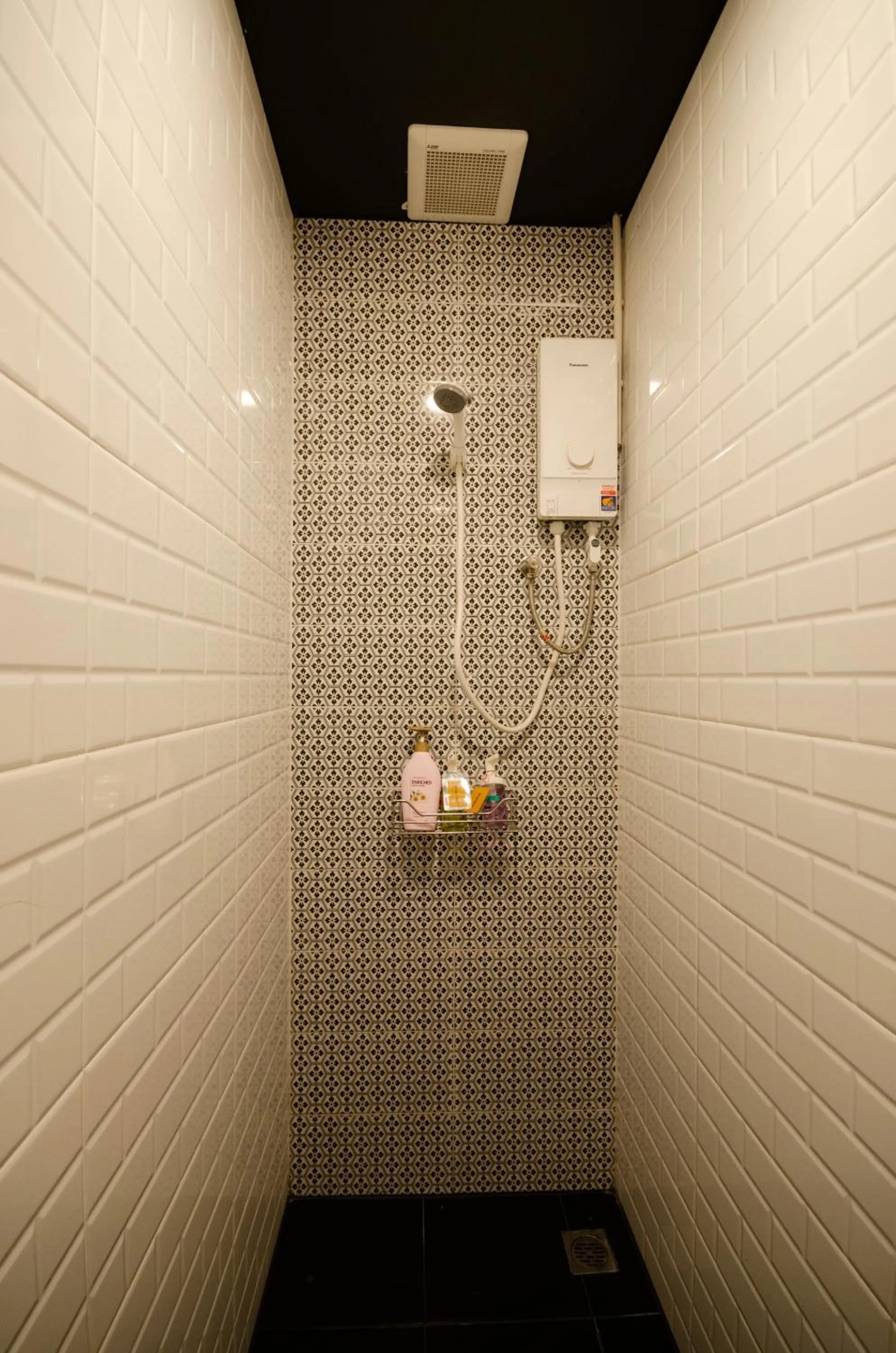 Bathroom in Tian Tian Hostel