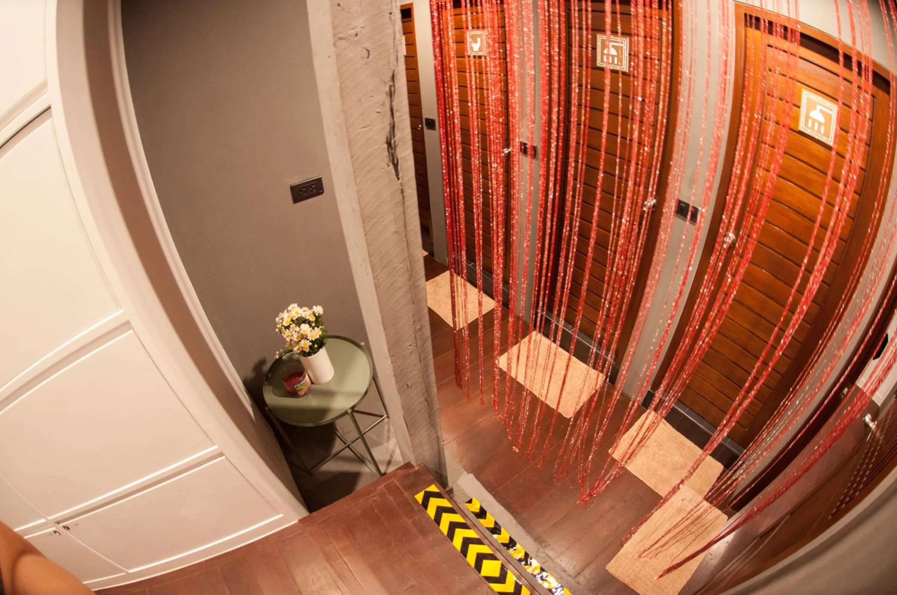 Shower in Tian Tian Hostel