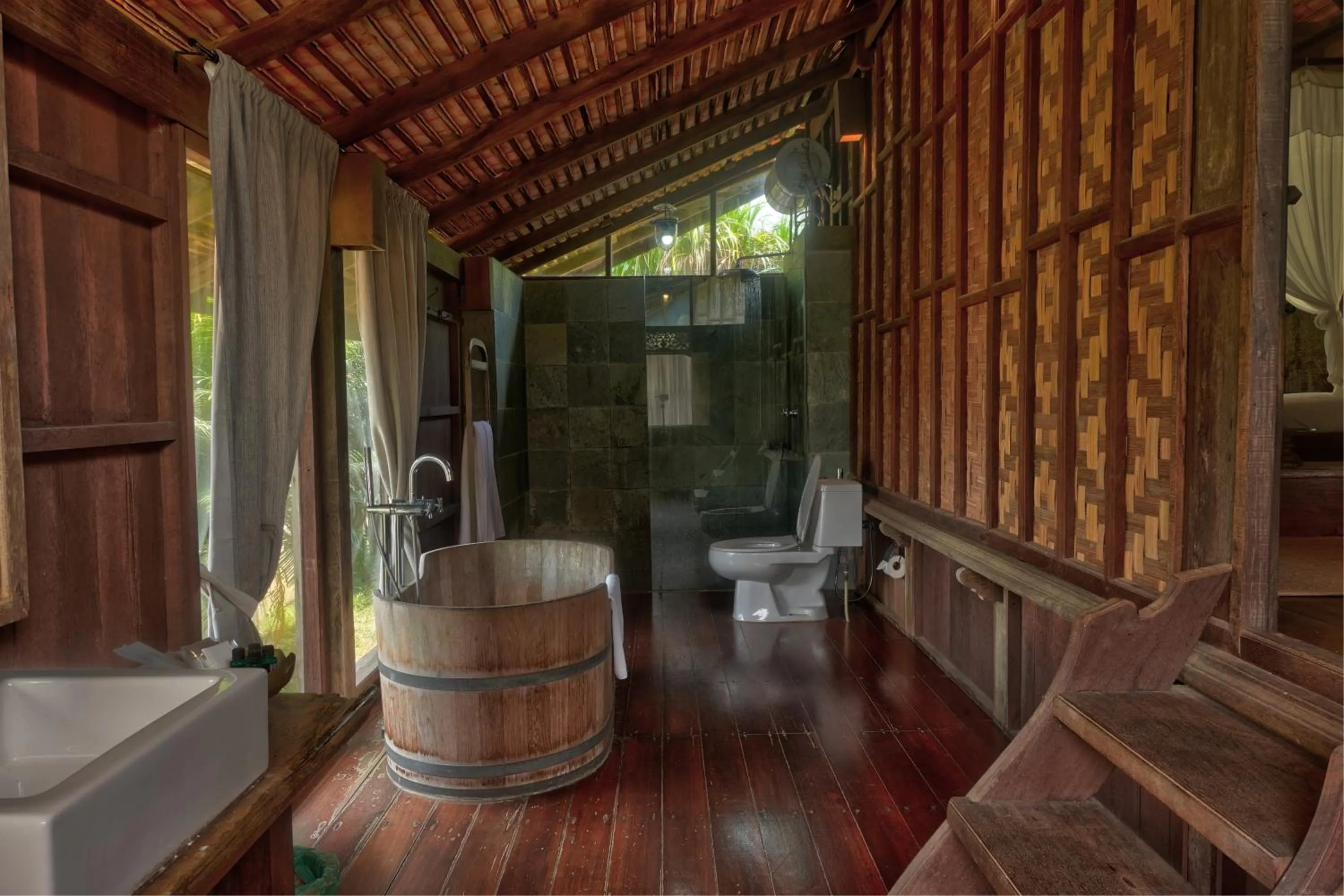 Bathroom in Terrapuri Heritage Resort, Penarik
