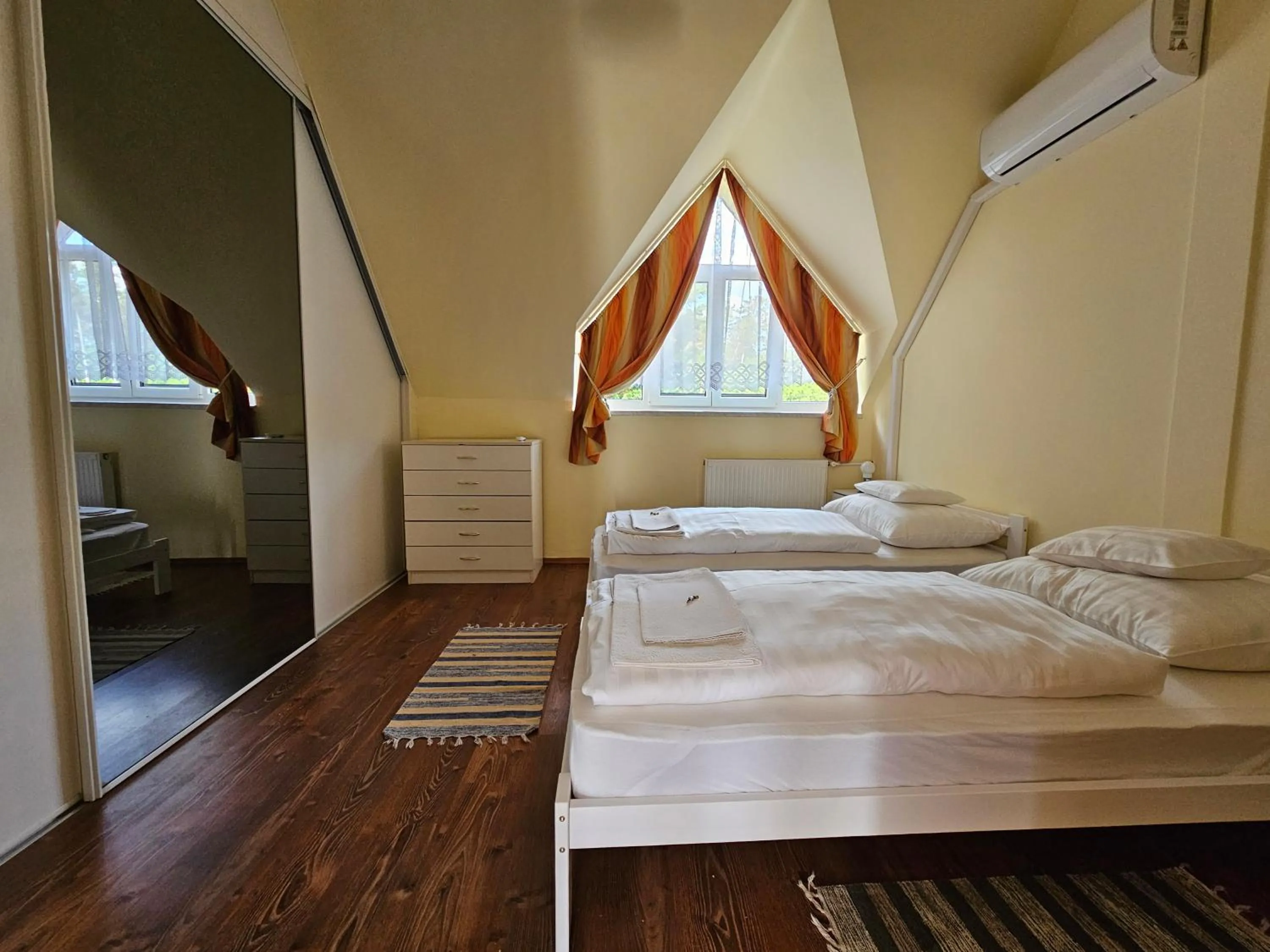 Bedroom, Bed in Parti Panzió