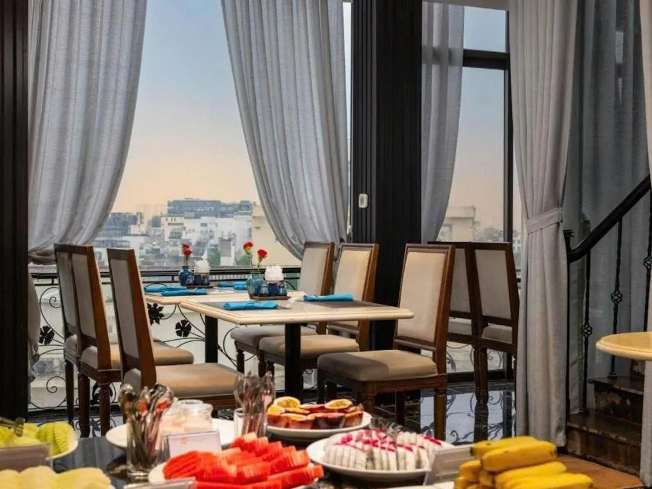 Restaurant/places to eat in Hanoi Dalvostro Valentino Hotel & Spa