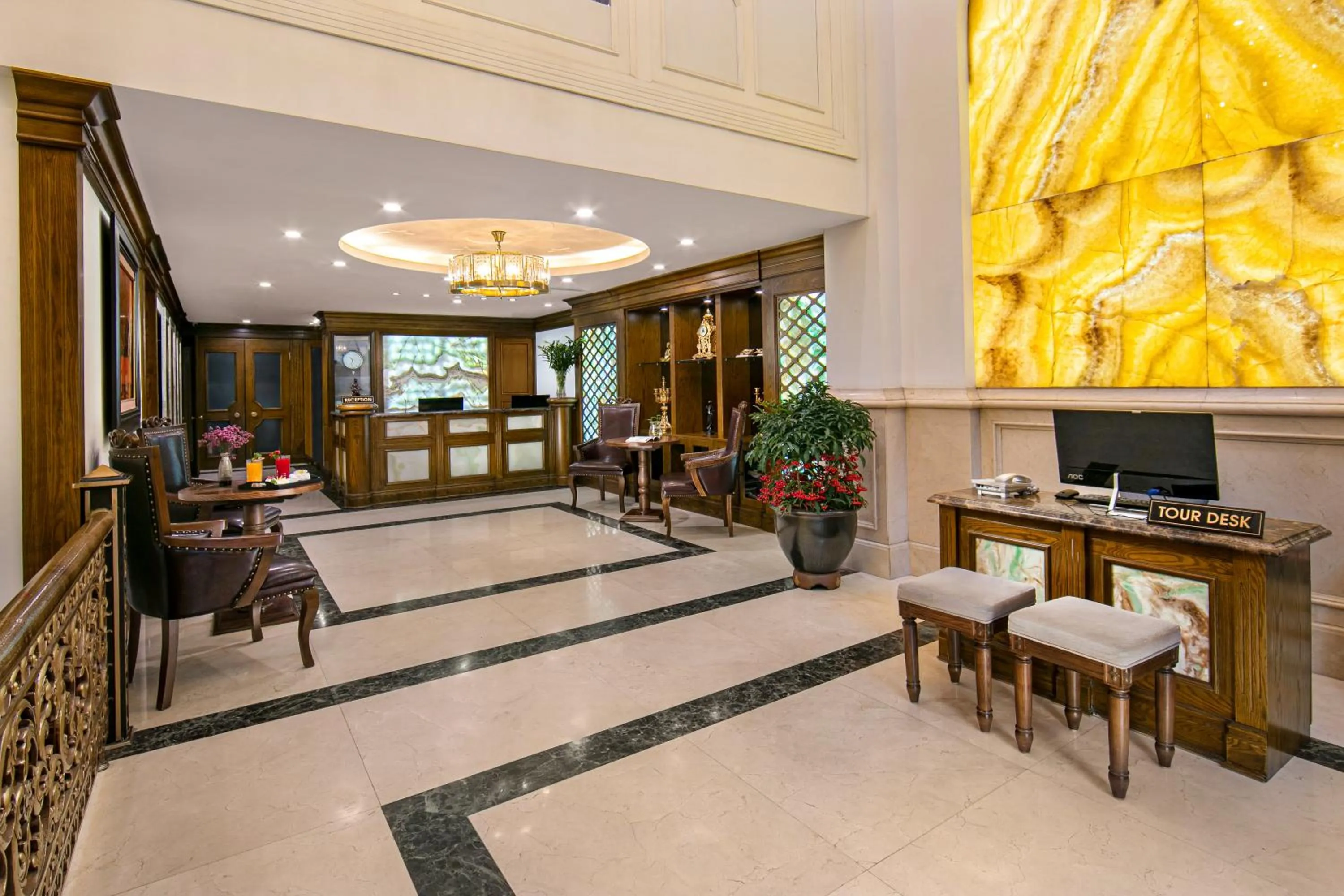 Lobby or reception in Hanoi Dalvostro Valentino Hotel & Spa