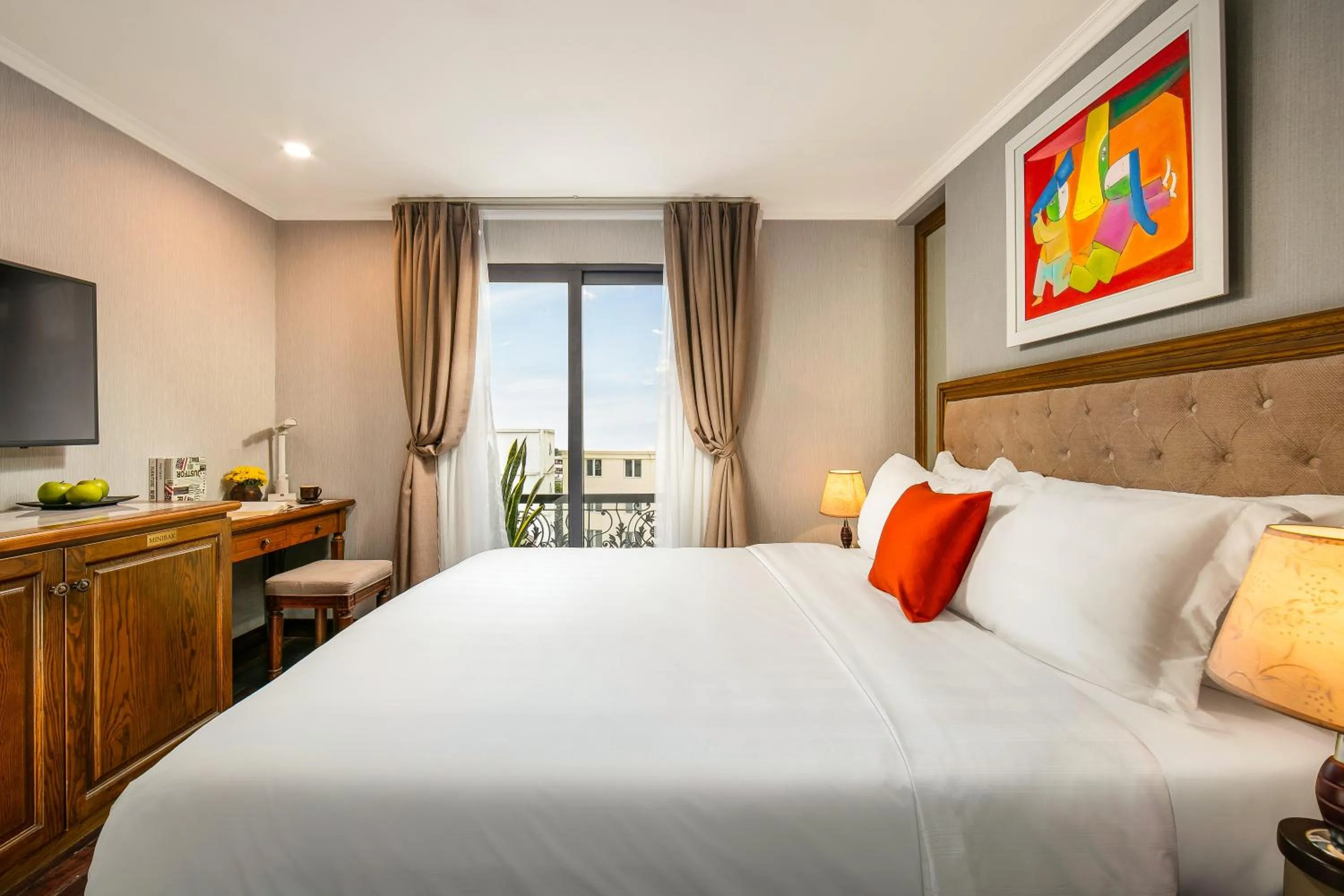 View (from property/room), Bed in Hanoi Dalvostro Valentino Hotel & Spa